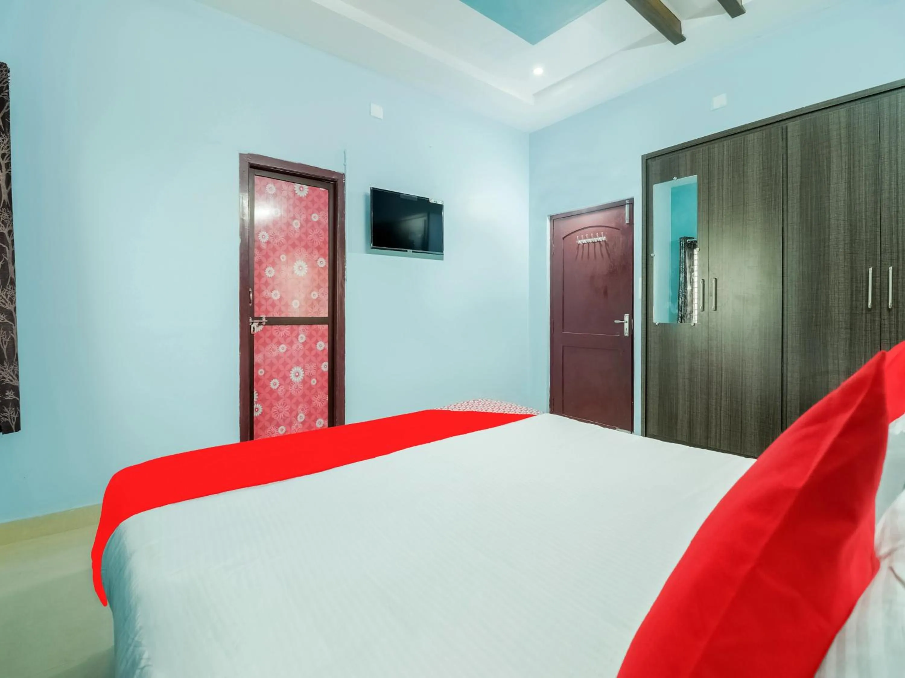 Bedroom in Hotel O Sea Coastal Inn