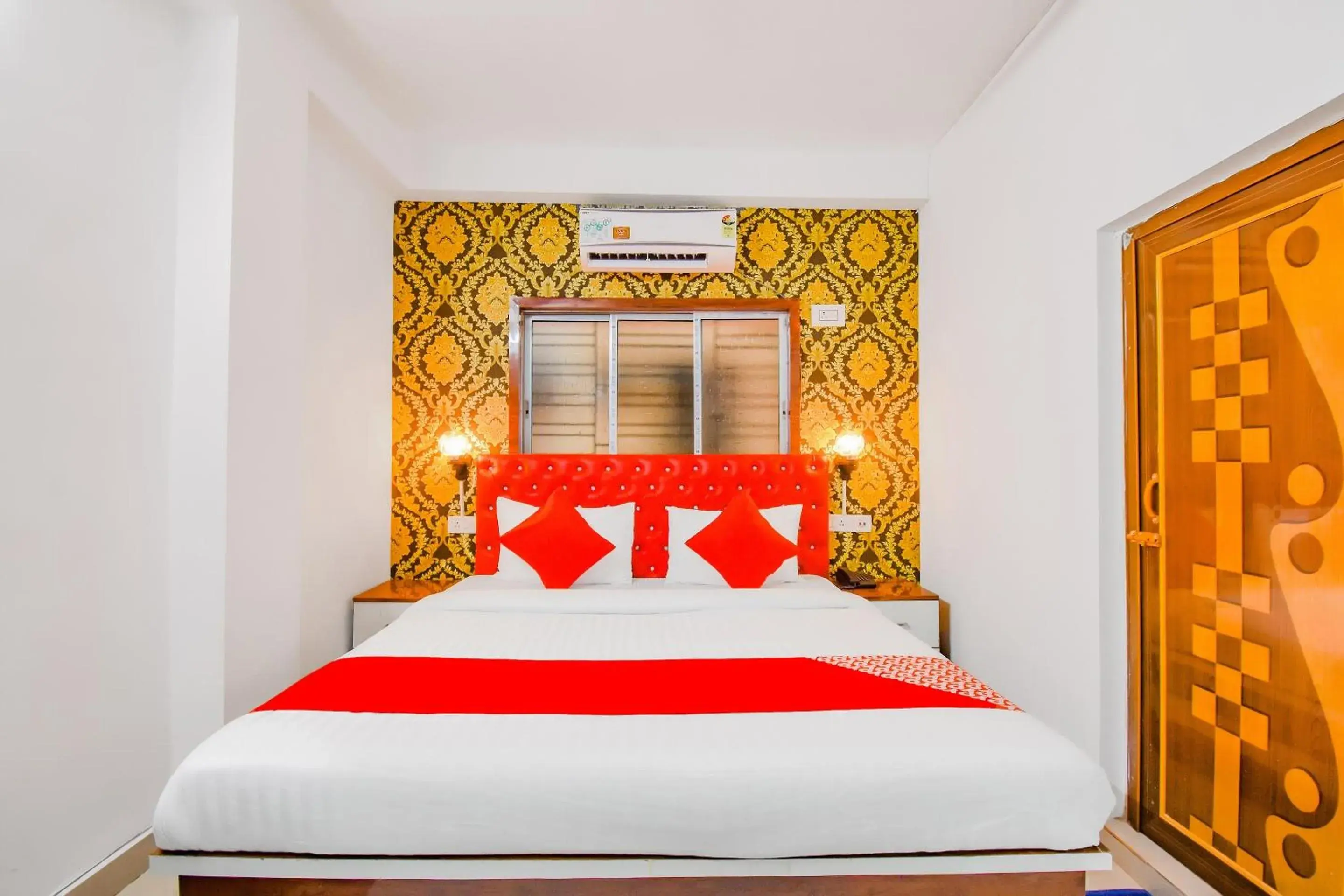 Classic Triple Room - single occupancy in Hotel O Royal Palace Classic Triple Room - single occupancy in Hotel O Royal Palace