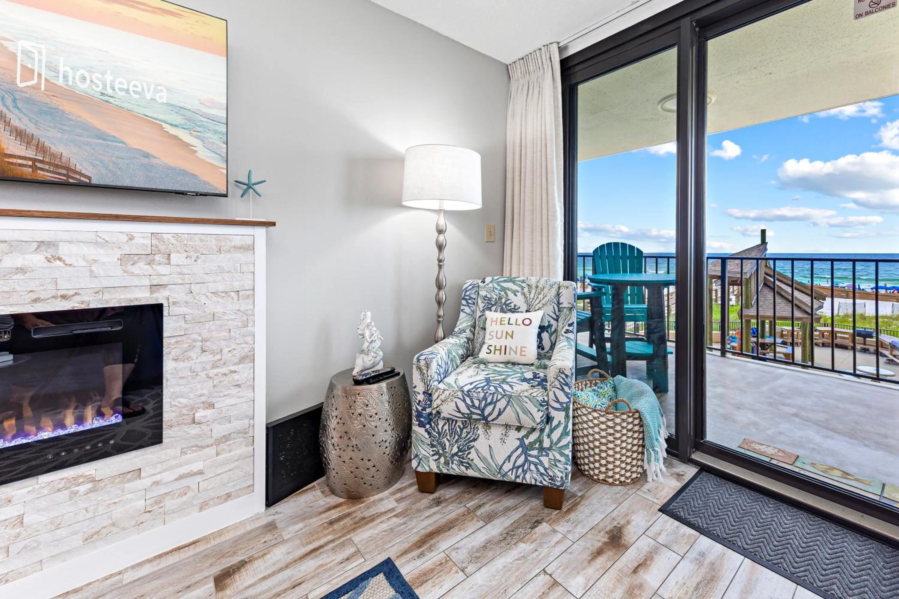 Seating area in Phoenix II 2012