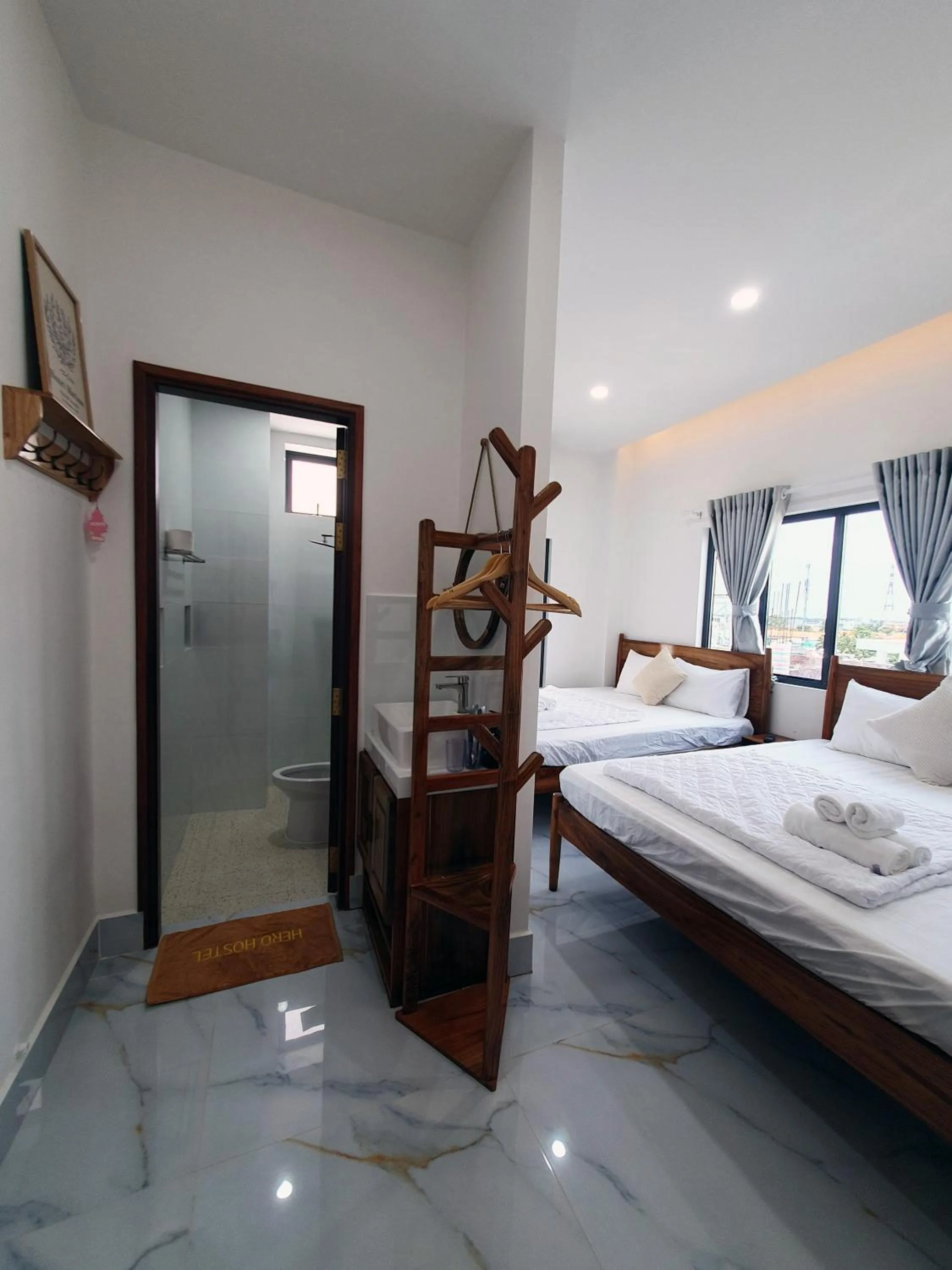 Shower, Bed in Hero Hostel & Billiards