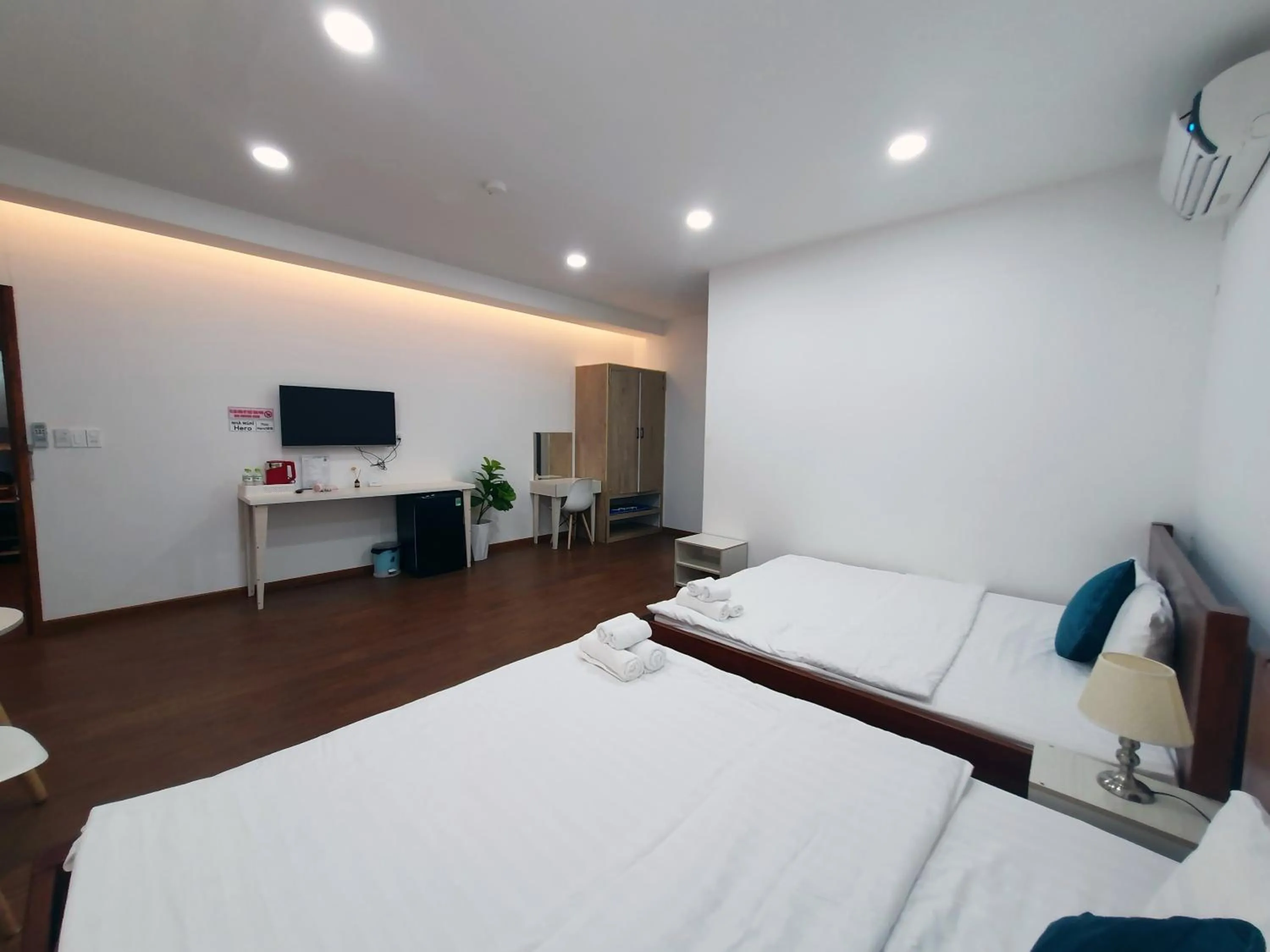 Photo of the whole room, Bed in Hero Hostel & Billiards