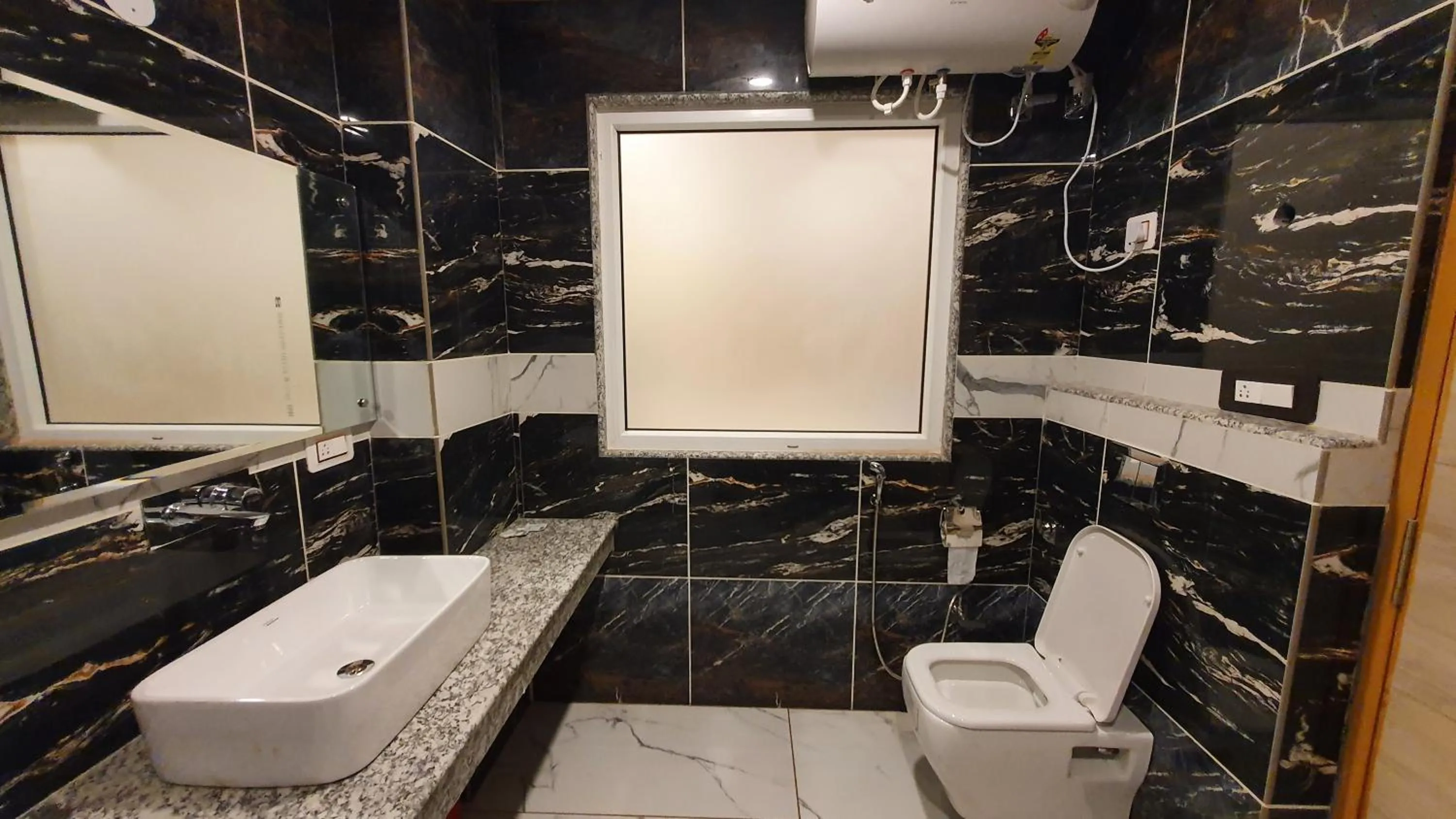 Bathroom in Nomadic Inn