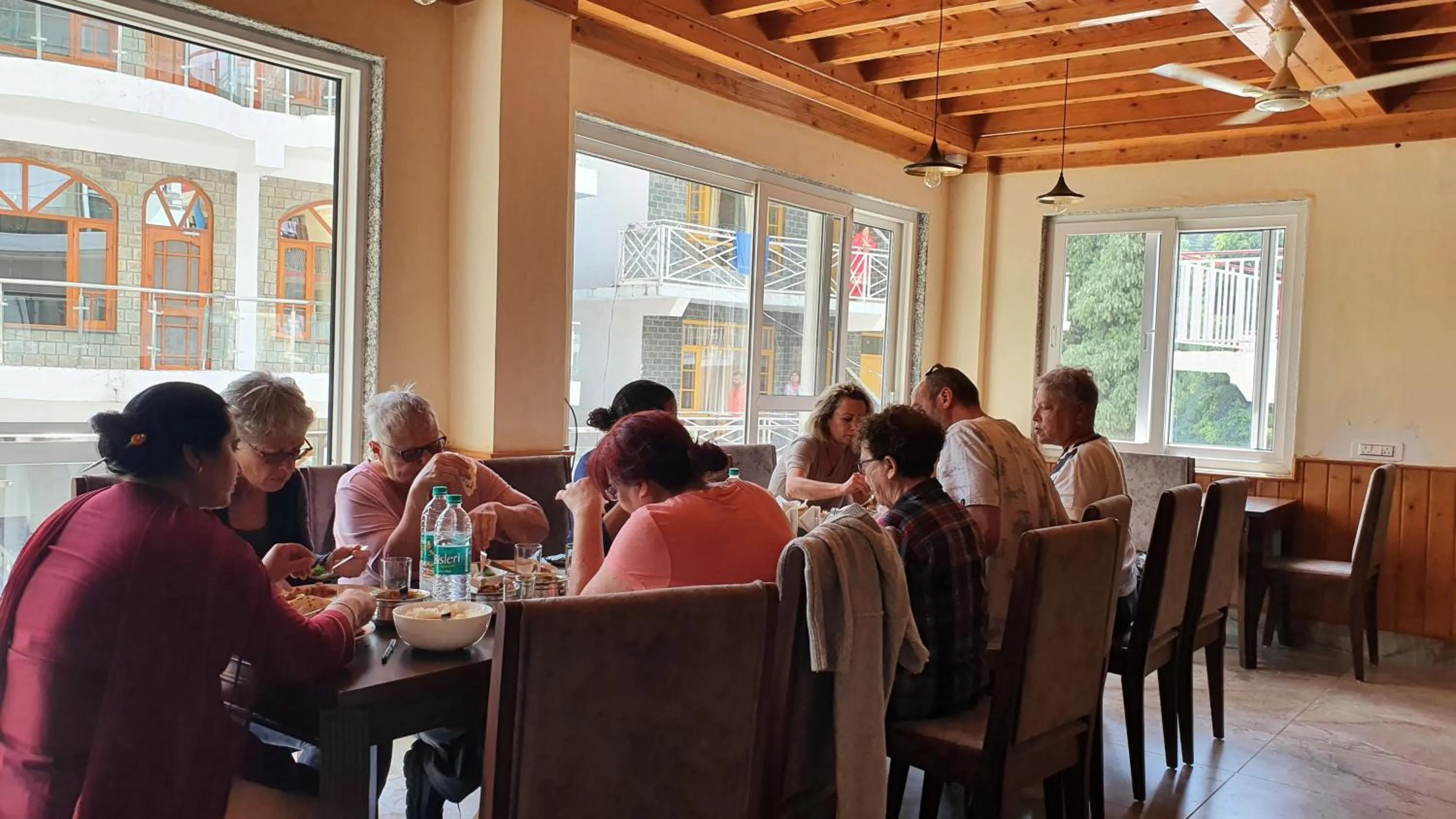 Restaurant/places to eat in Nomadic Inn