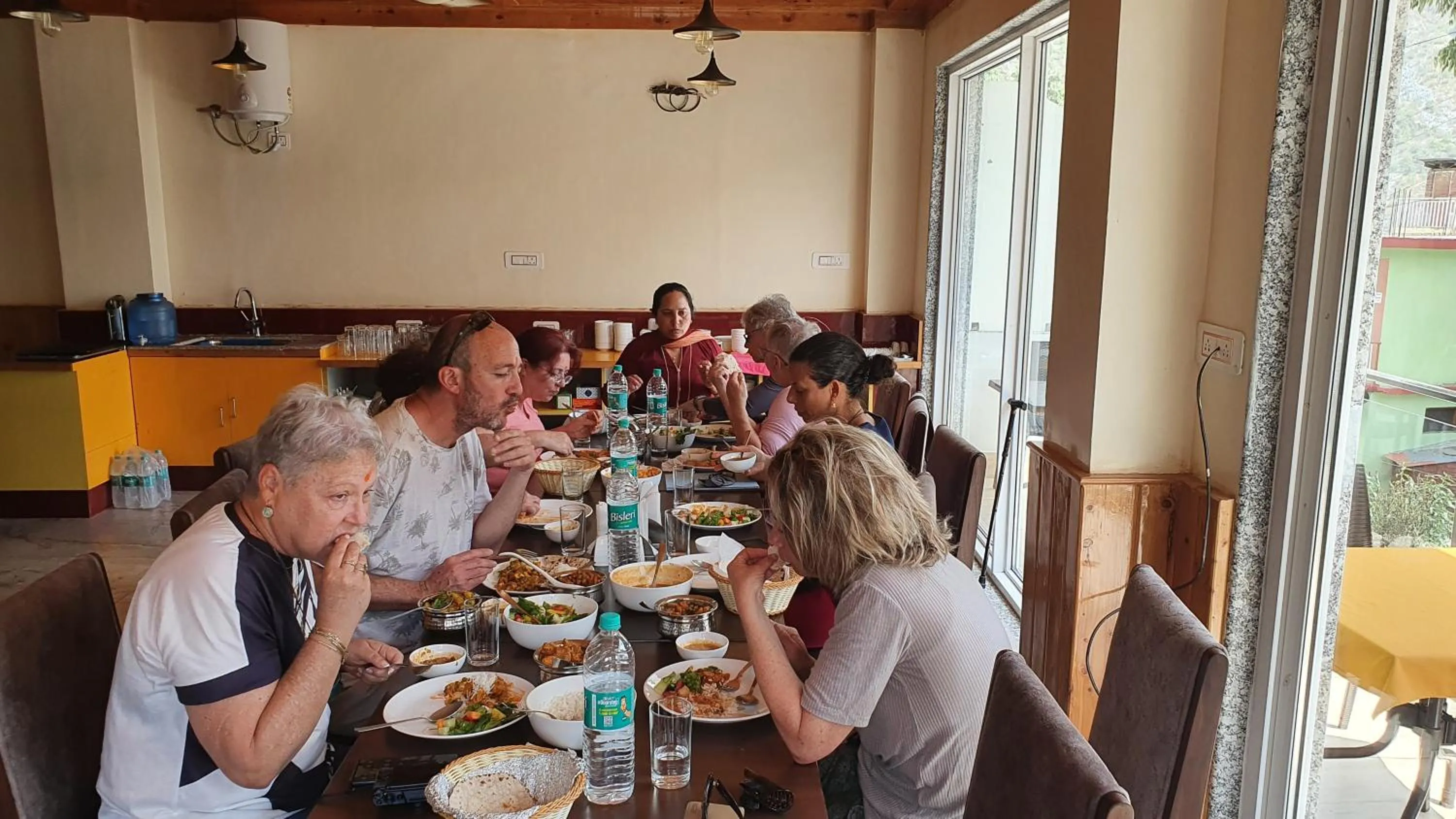 Restaurant/places to eat in Nomadic Inn