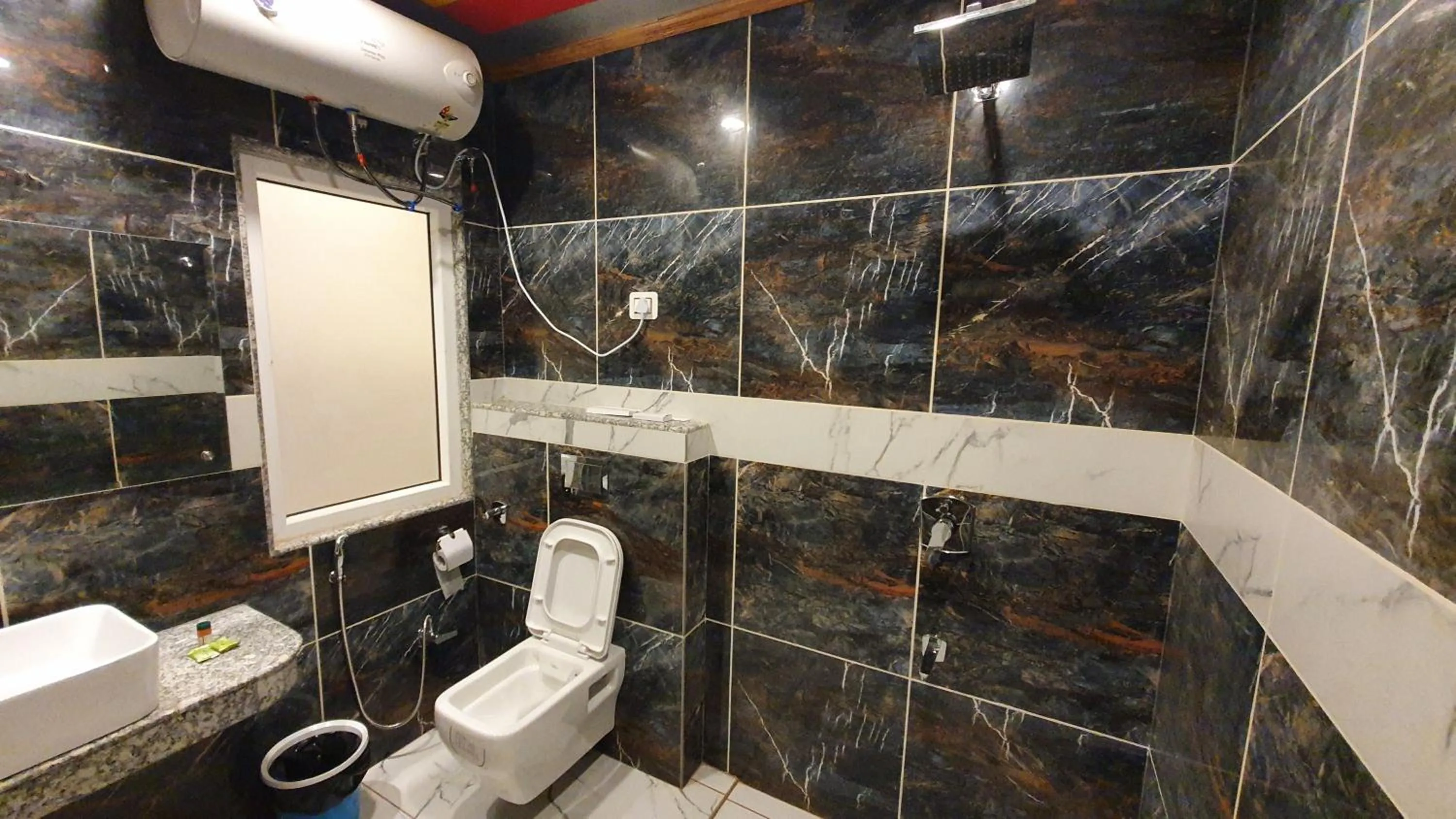 Bathroom in Nomadic Inn