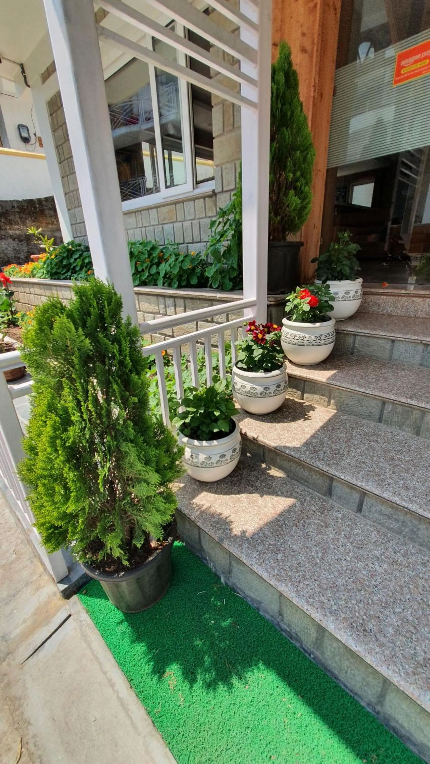 Garden in Nomadic Inn