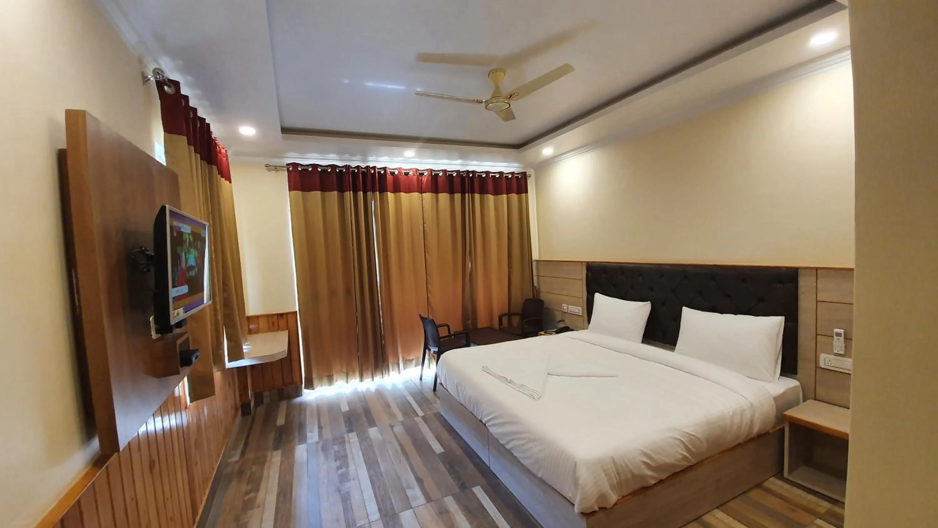 Bed in Nomadic Inn
