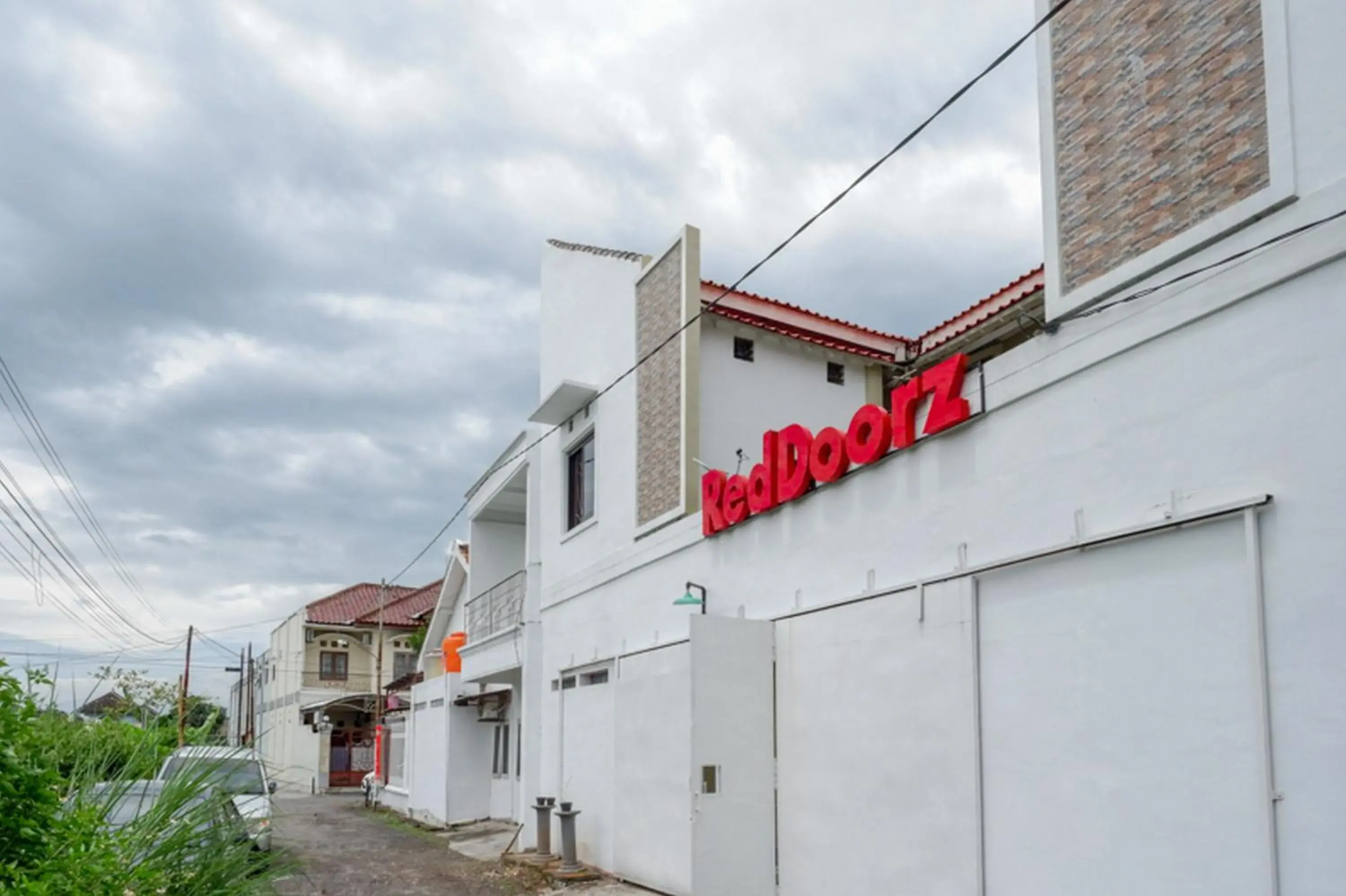 Property building in RedDoorz Syariah near UMS Solo - RSO Soeharso Property building in RedDoorz Syariah near UMS Solo - RSO Soeharso