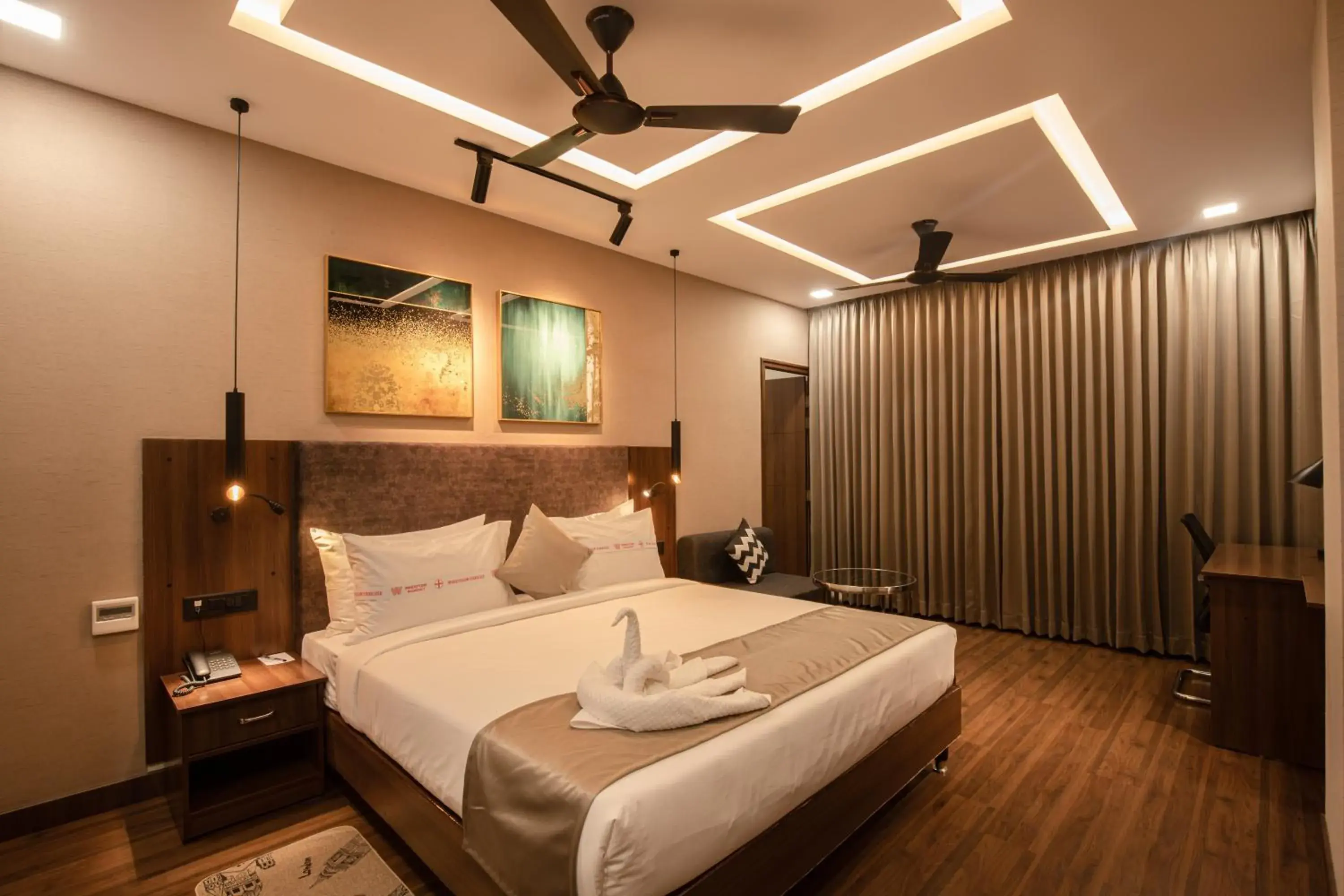 Photo of the whole room, Bed in Windstone Residency Photo of the whole room, Bed in Windstone Residency