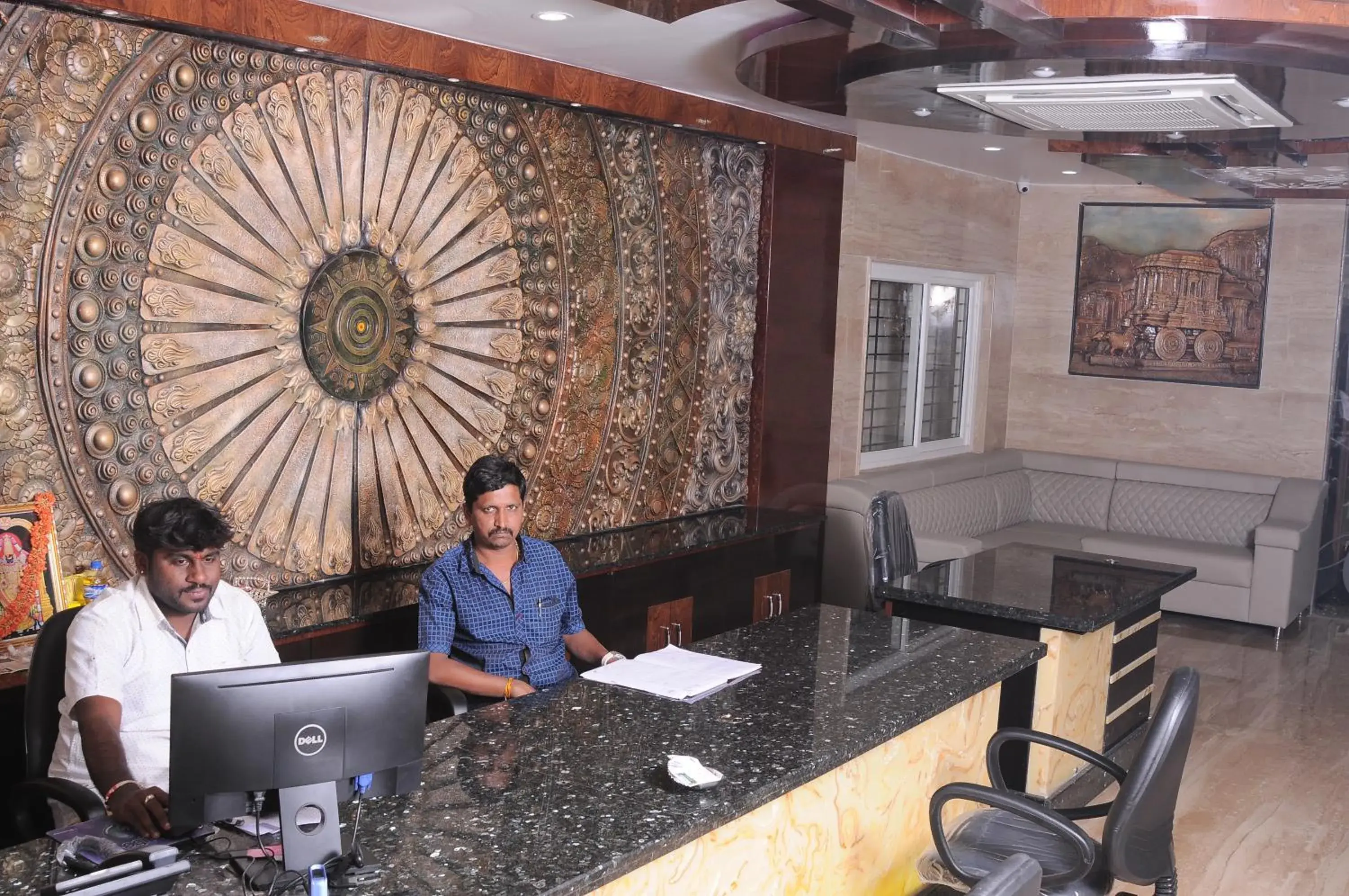 HLVGRANDINN HLVGRANDINN