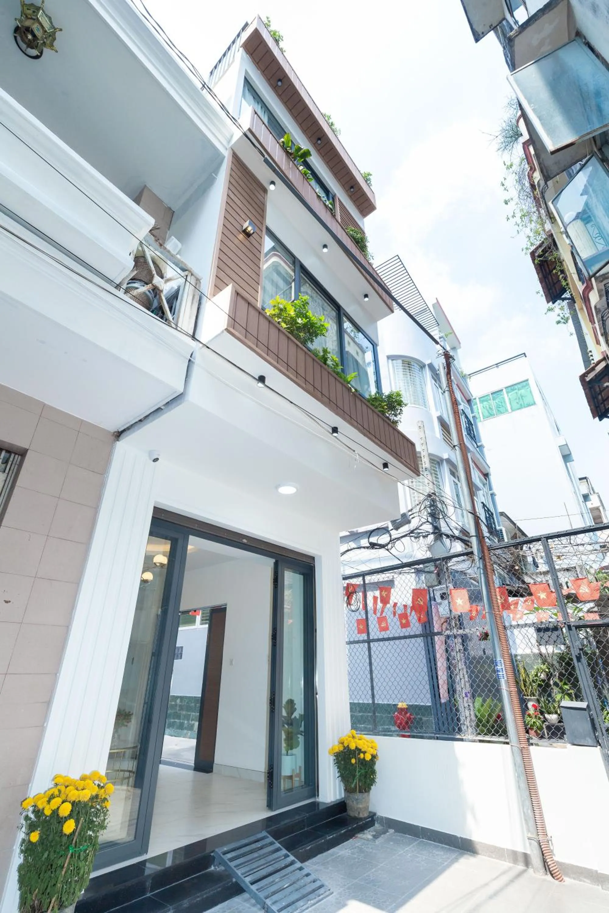 Property building in Cozrum Homes Charming Corner 2