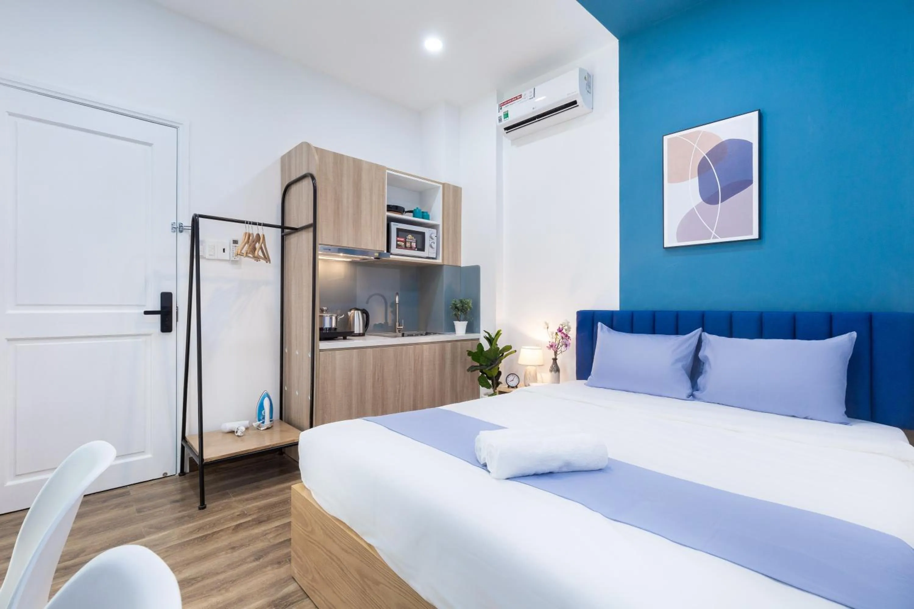 Photo of the whole room, Bed in Cozrum Homes Charming Corner 2