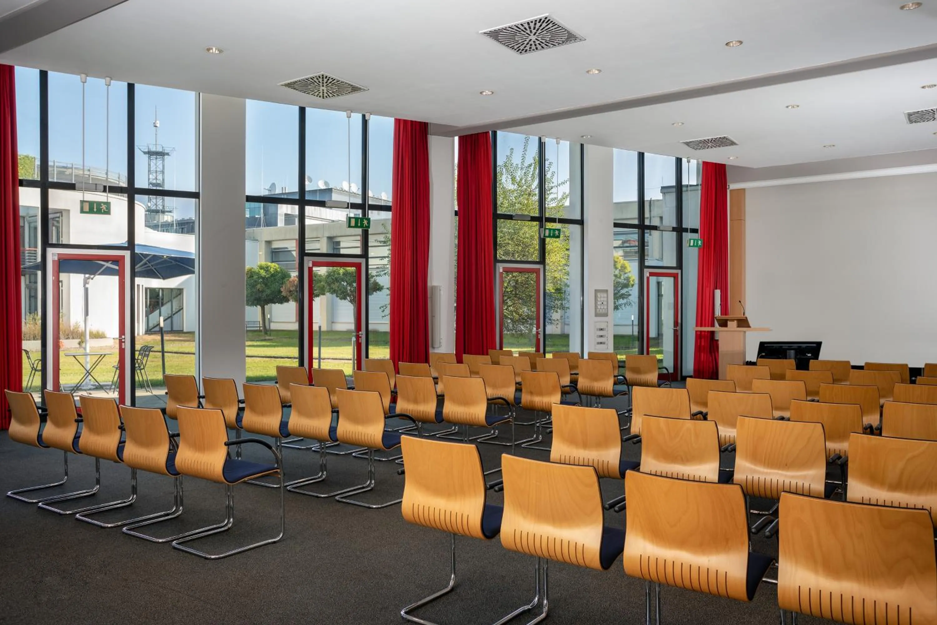 Business facilities in Greet hotel Darmstadt - an Accor hotel -