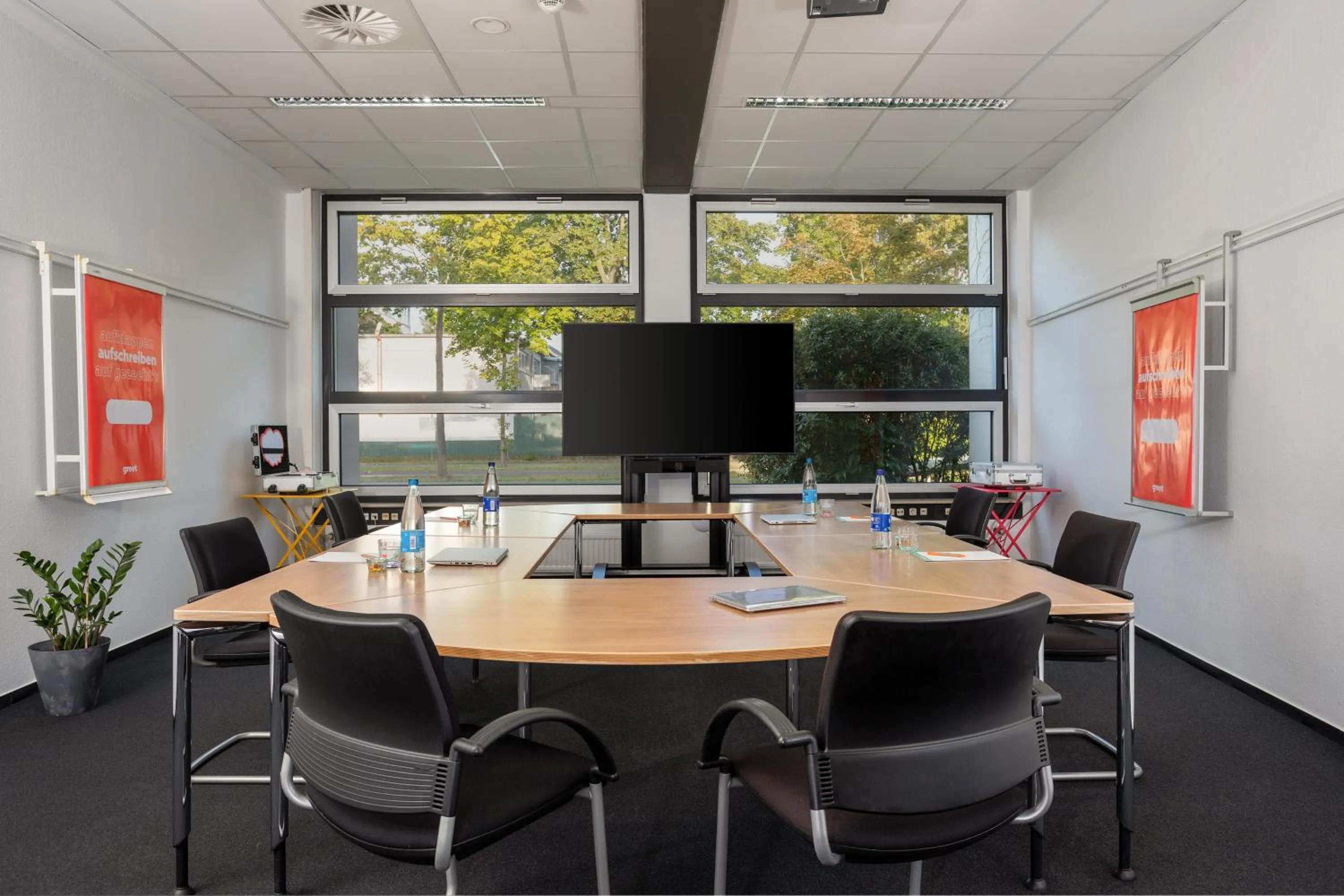 Business facilities in Greet hotel Darmstadt - an Accor hotel -