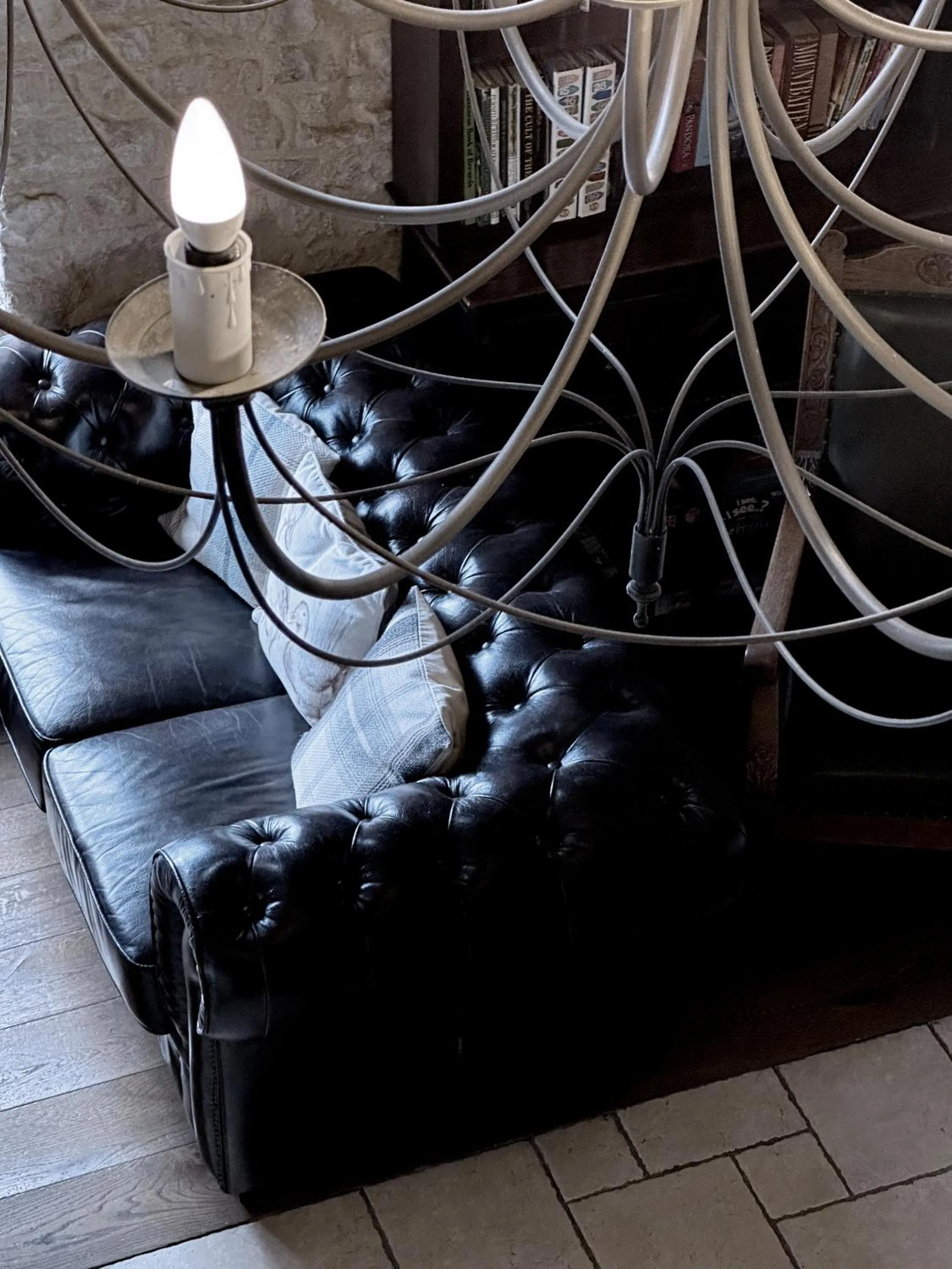 Lobby or reception in The Crown at Marnhull