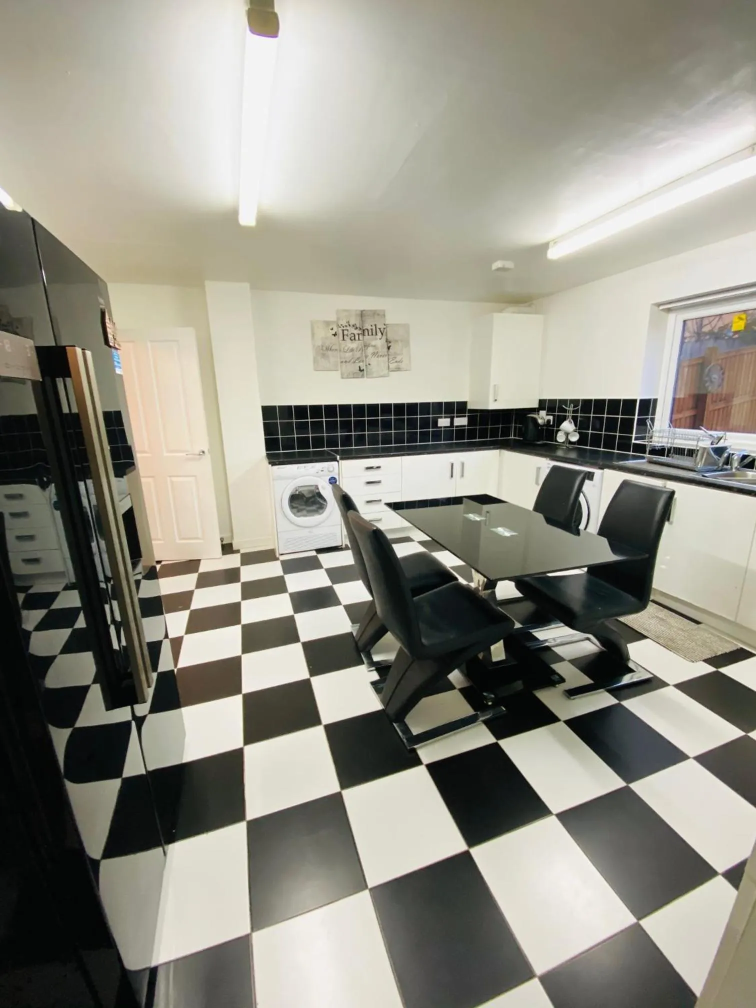 Kitchen or kitchenette in Birmingham Guesthouse