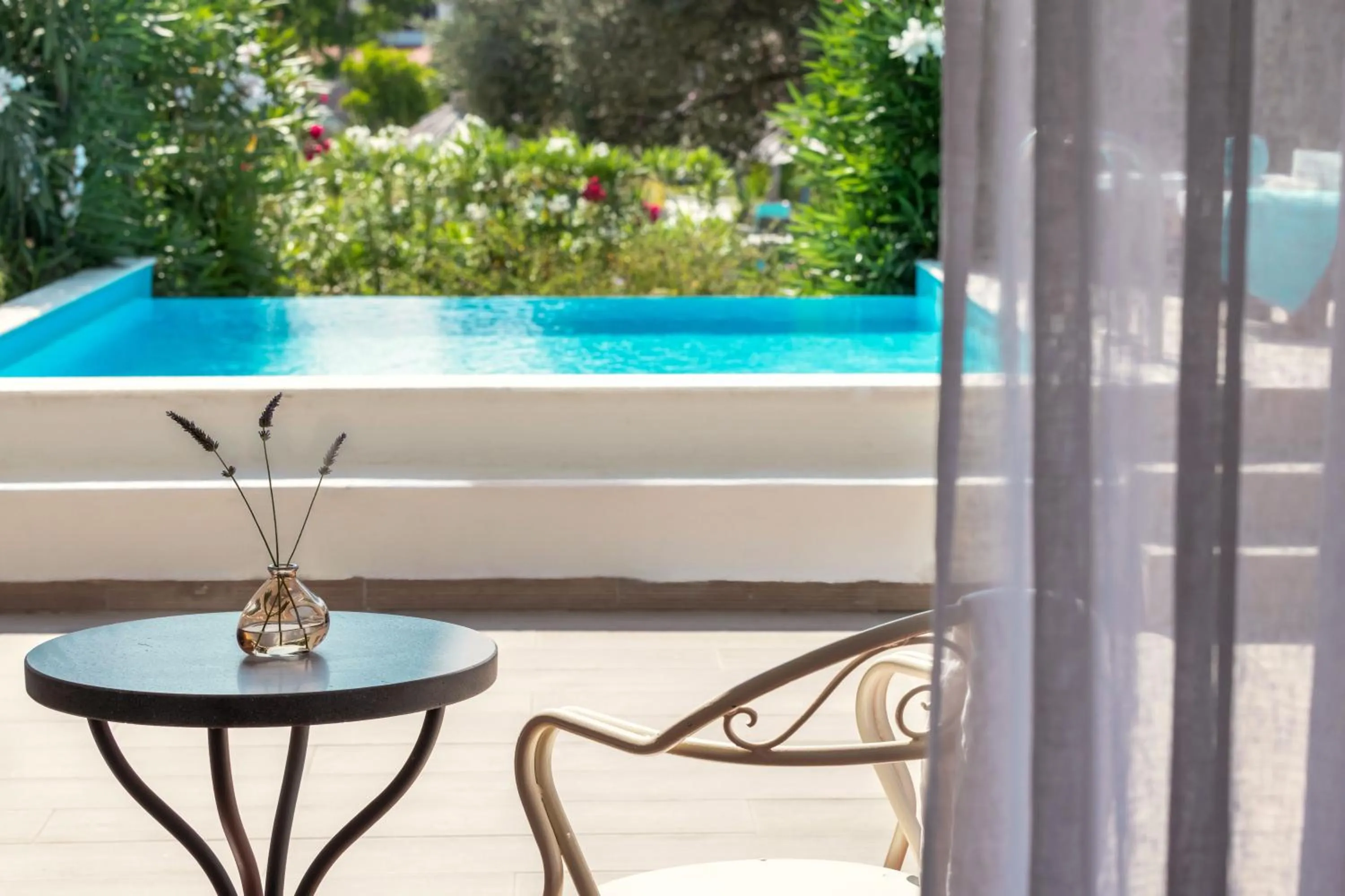 Swimming pool in Zeus Eretria Resort