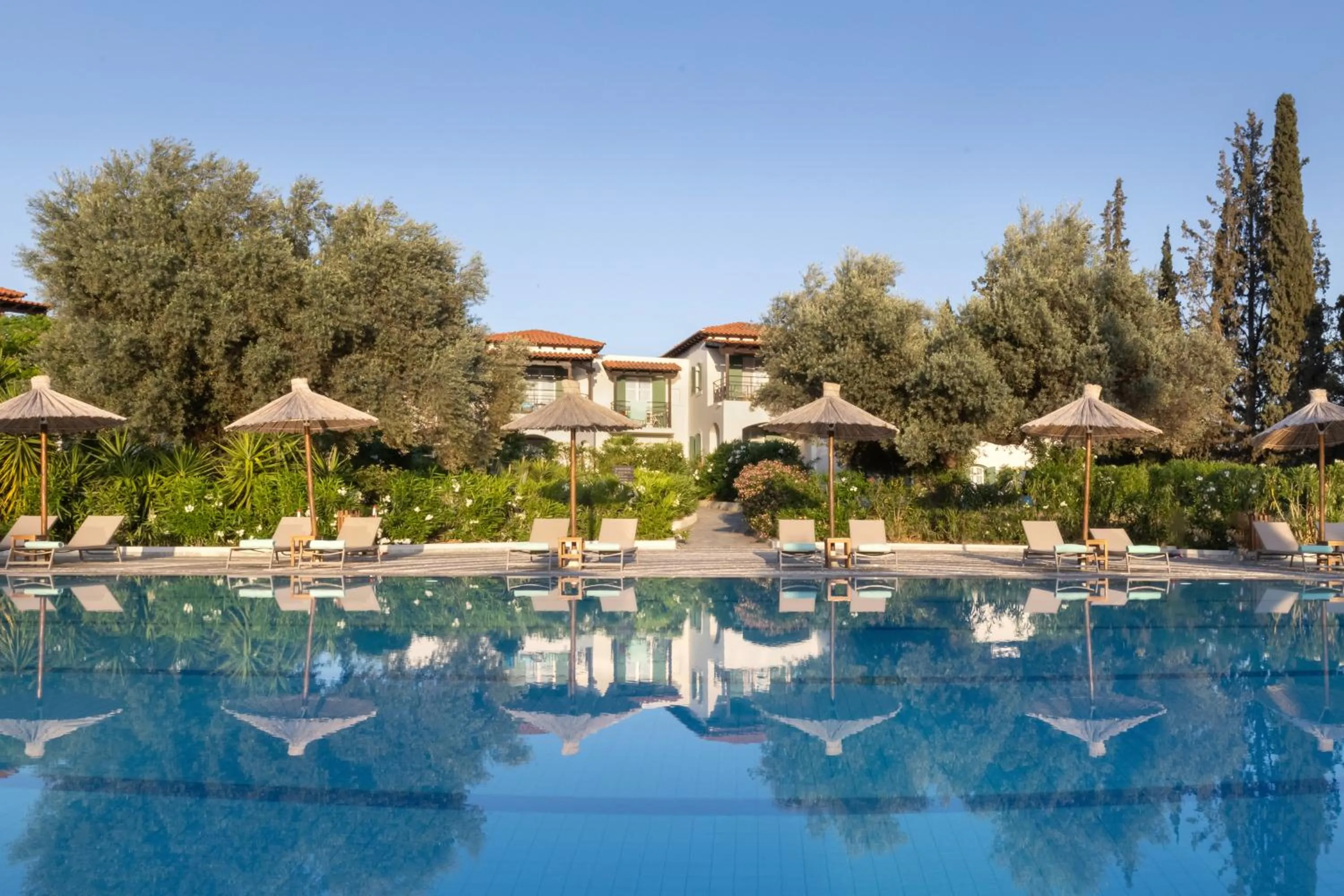 Swimming pool in Zeus Eretria Resort