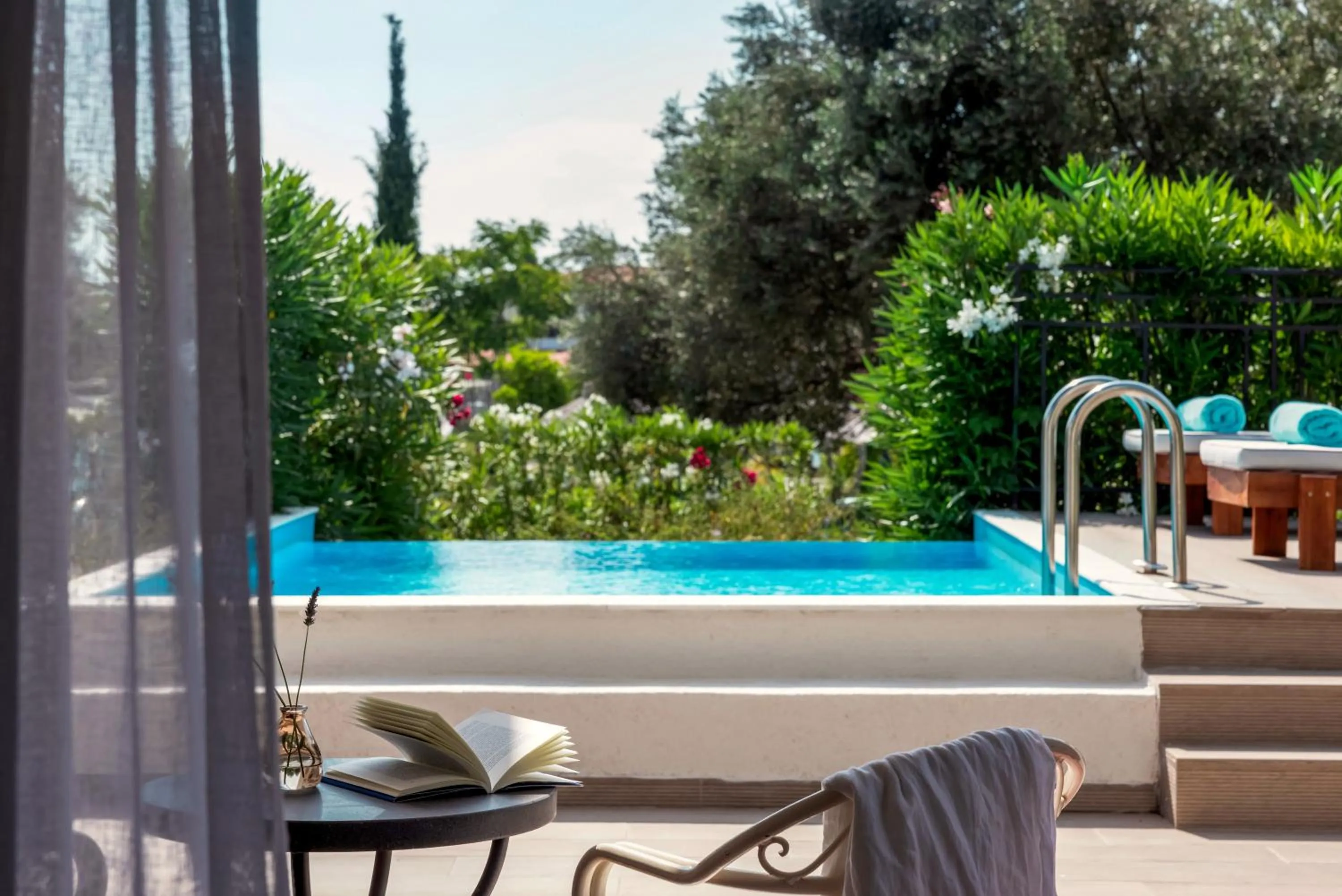 Swimming pool in Zeus Eretria Resort