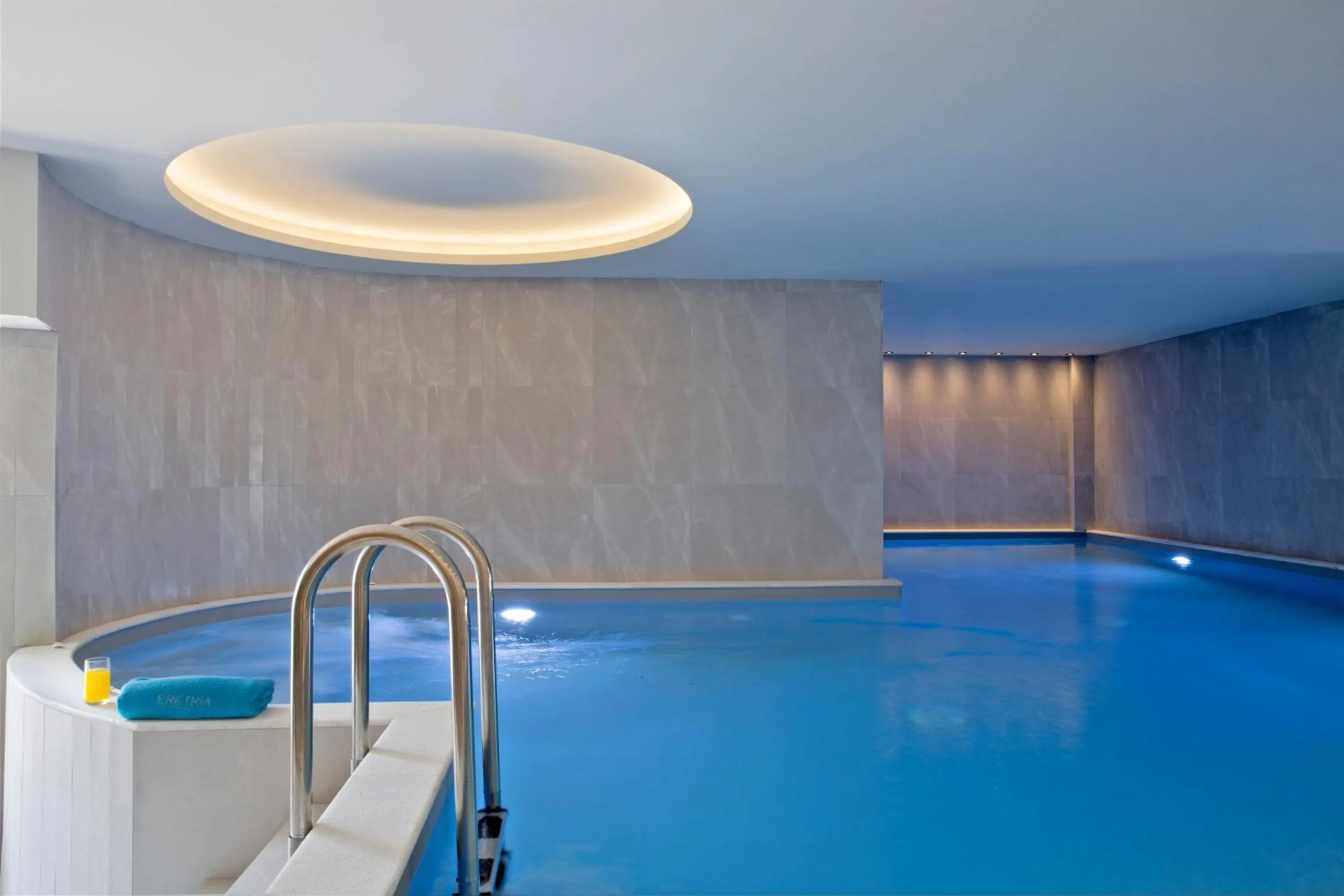 Swimming pool in Zeus Eretria Resort