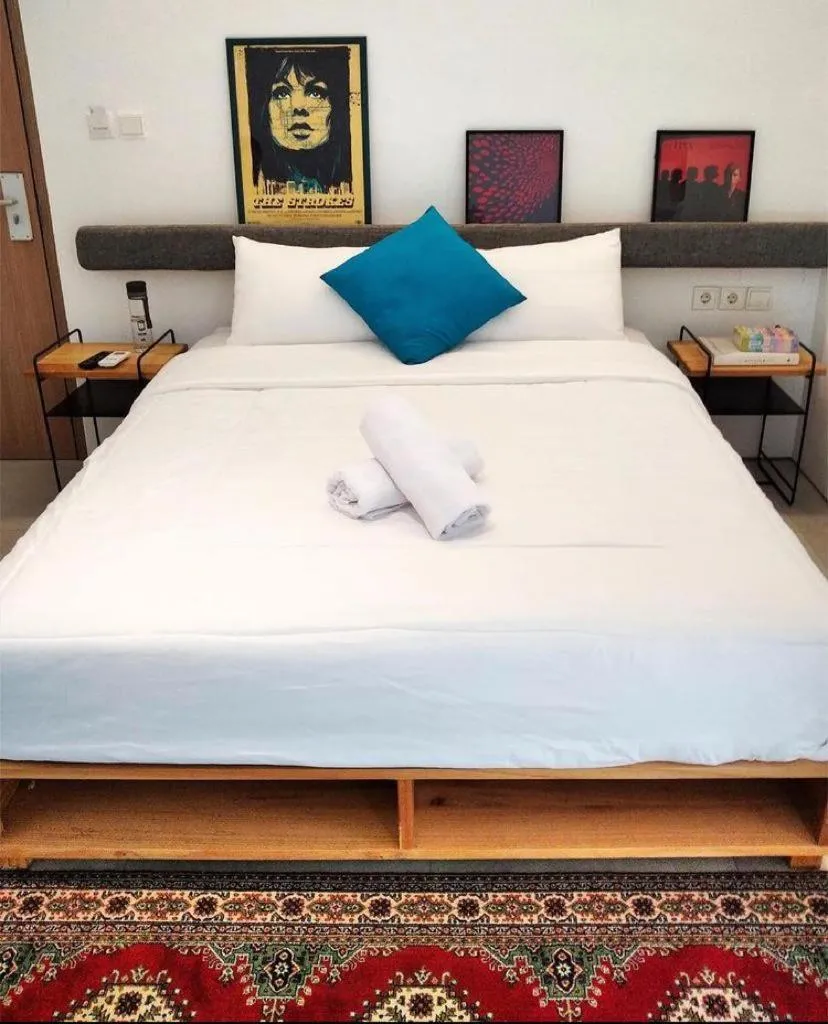 Bedroom, Bed in Tengah Tengah