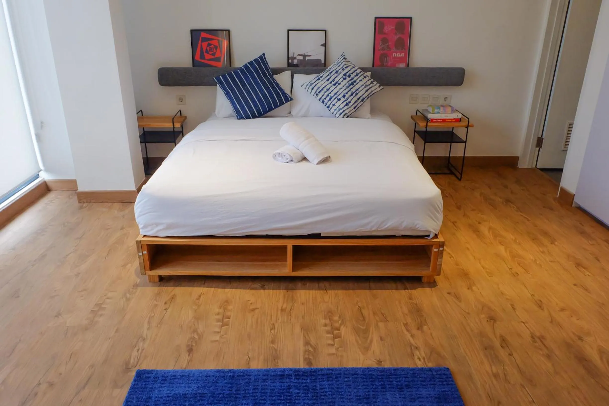 Bedroom, Bed in Tengah Tengah