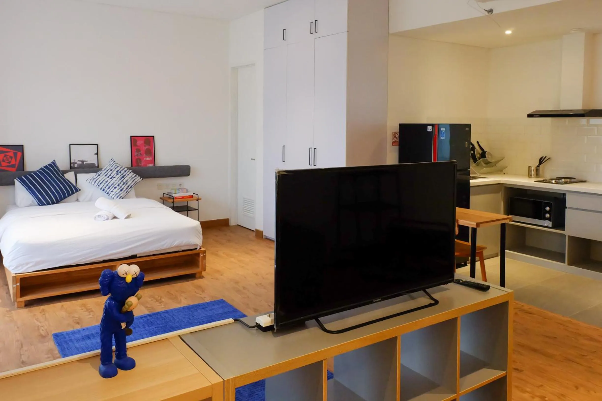 Photo of the whole room, Bed in Tengah Tengah