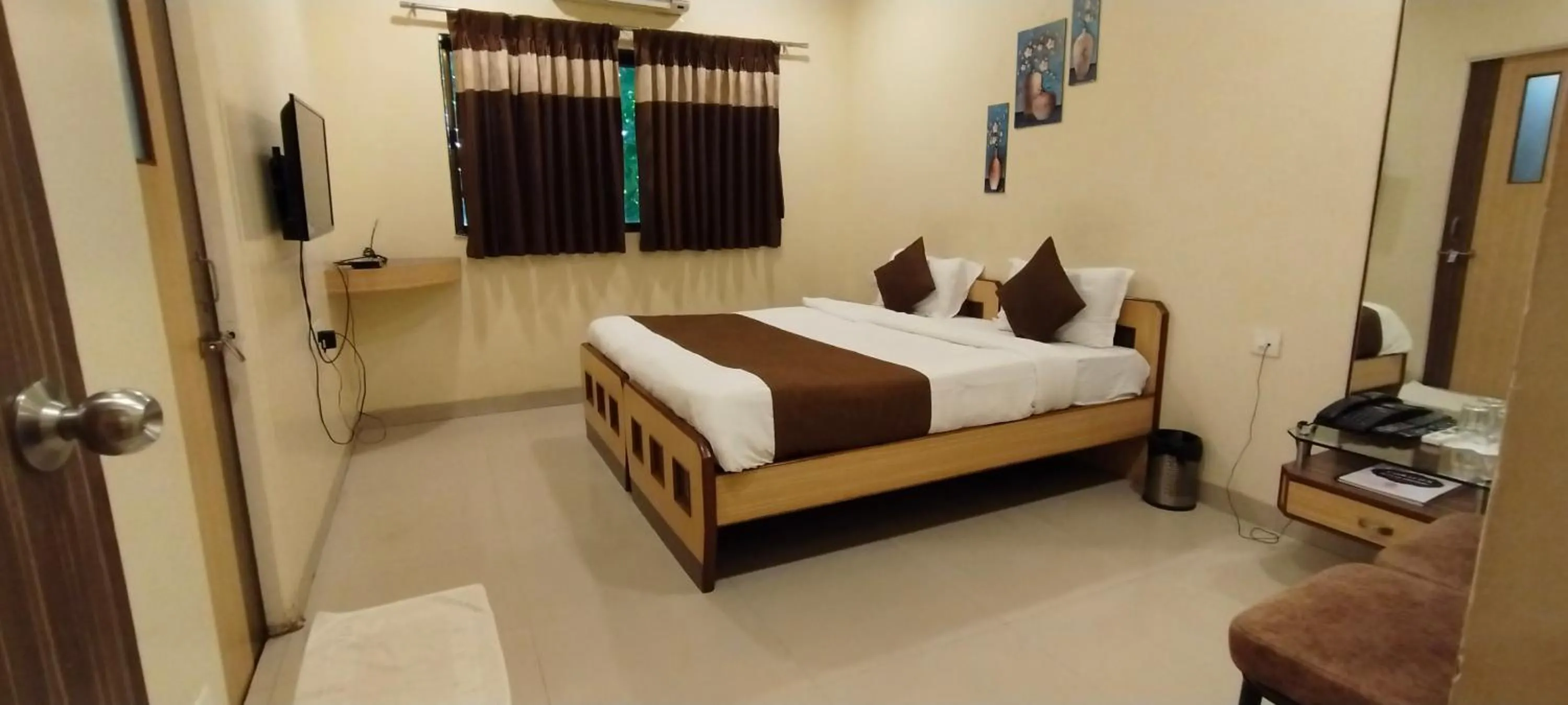 Bedroom, Bed in Aquarius Resort
