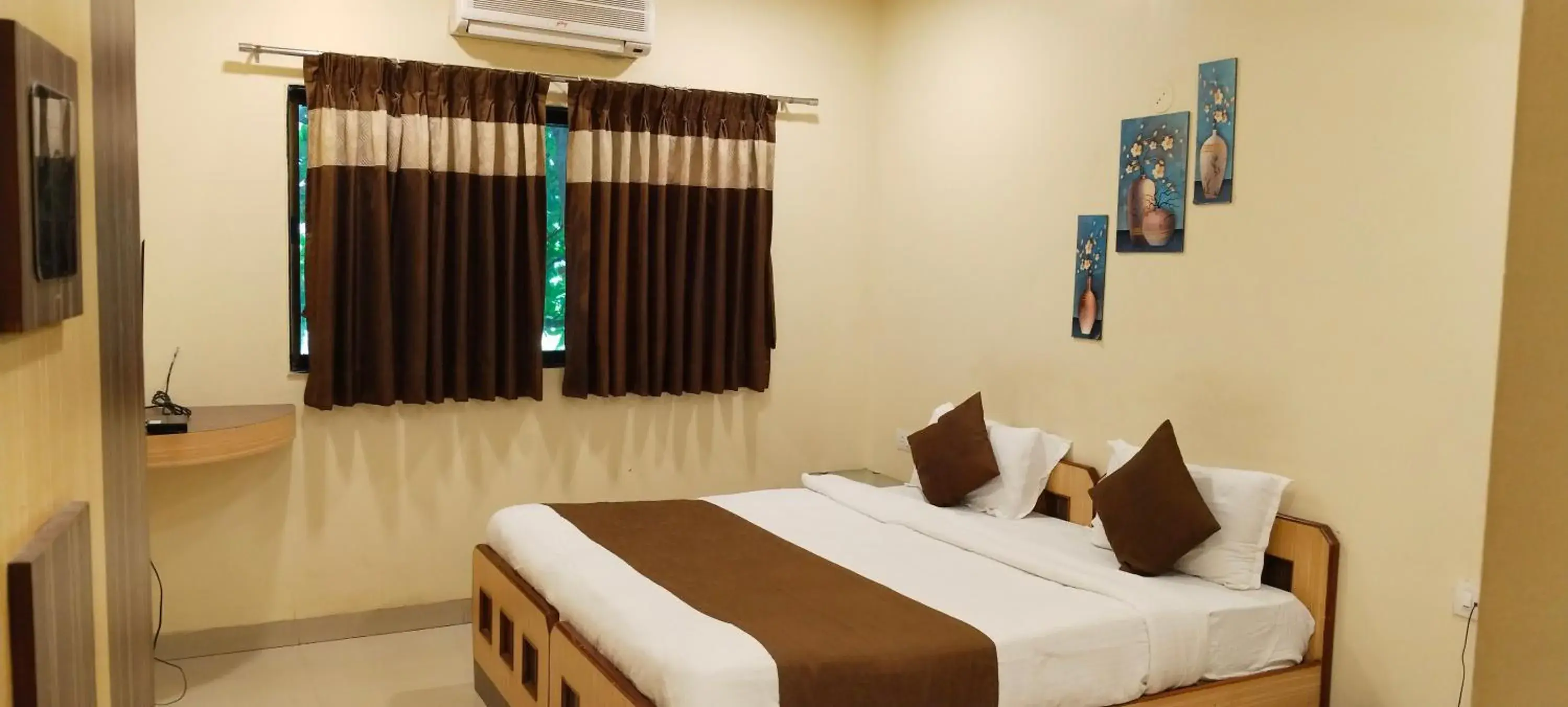Deluxe Room in Aquarius Resort Deluxe Room in Aquarius Resort