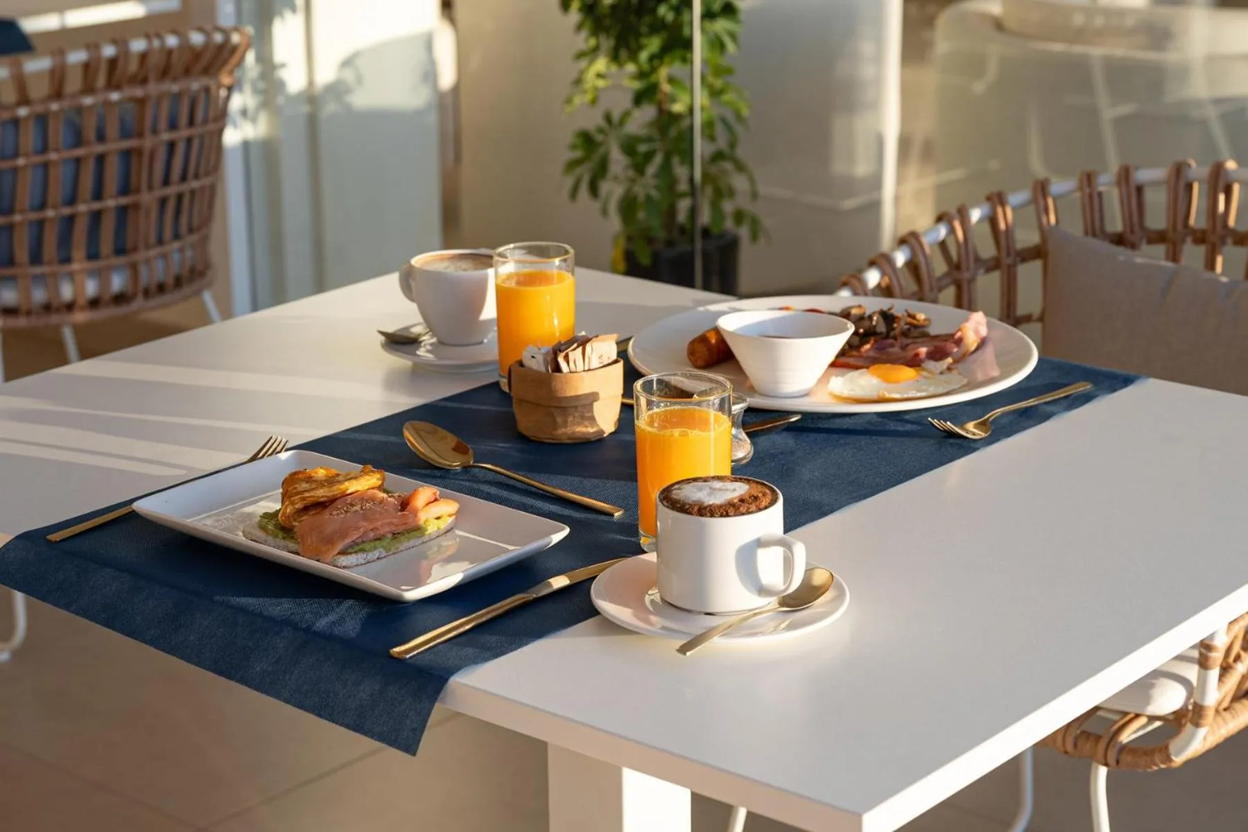 Restaurant/places to eat in Royal Marina Suites Boutique Hotel - Adults Only