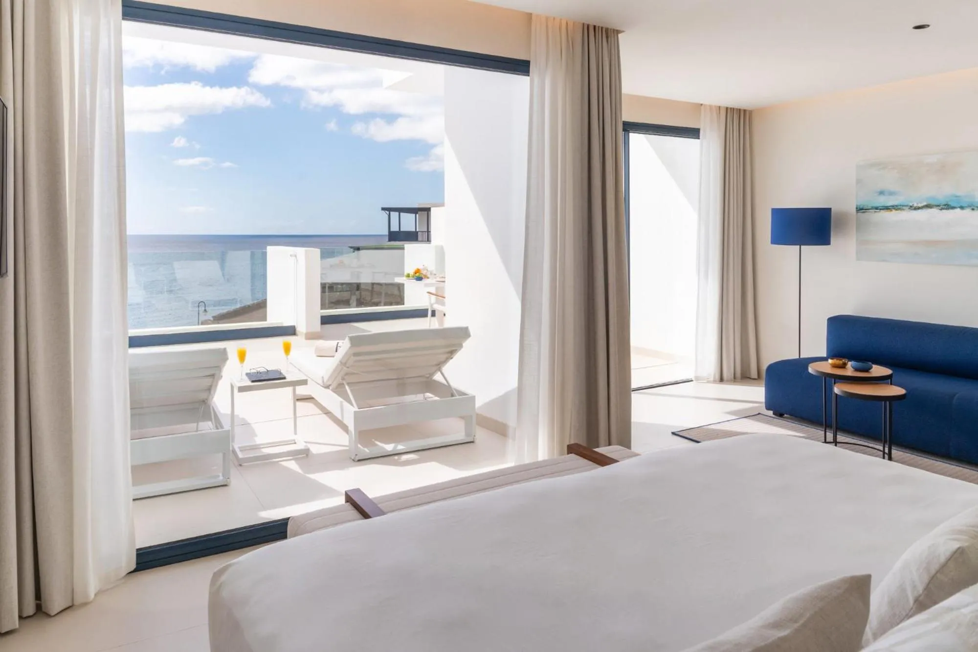 Sea view, Bed in Royal Marina Suites Boutique Hotel - Adults Only