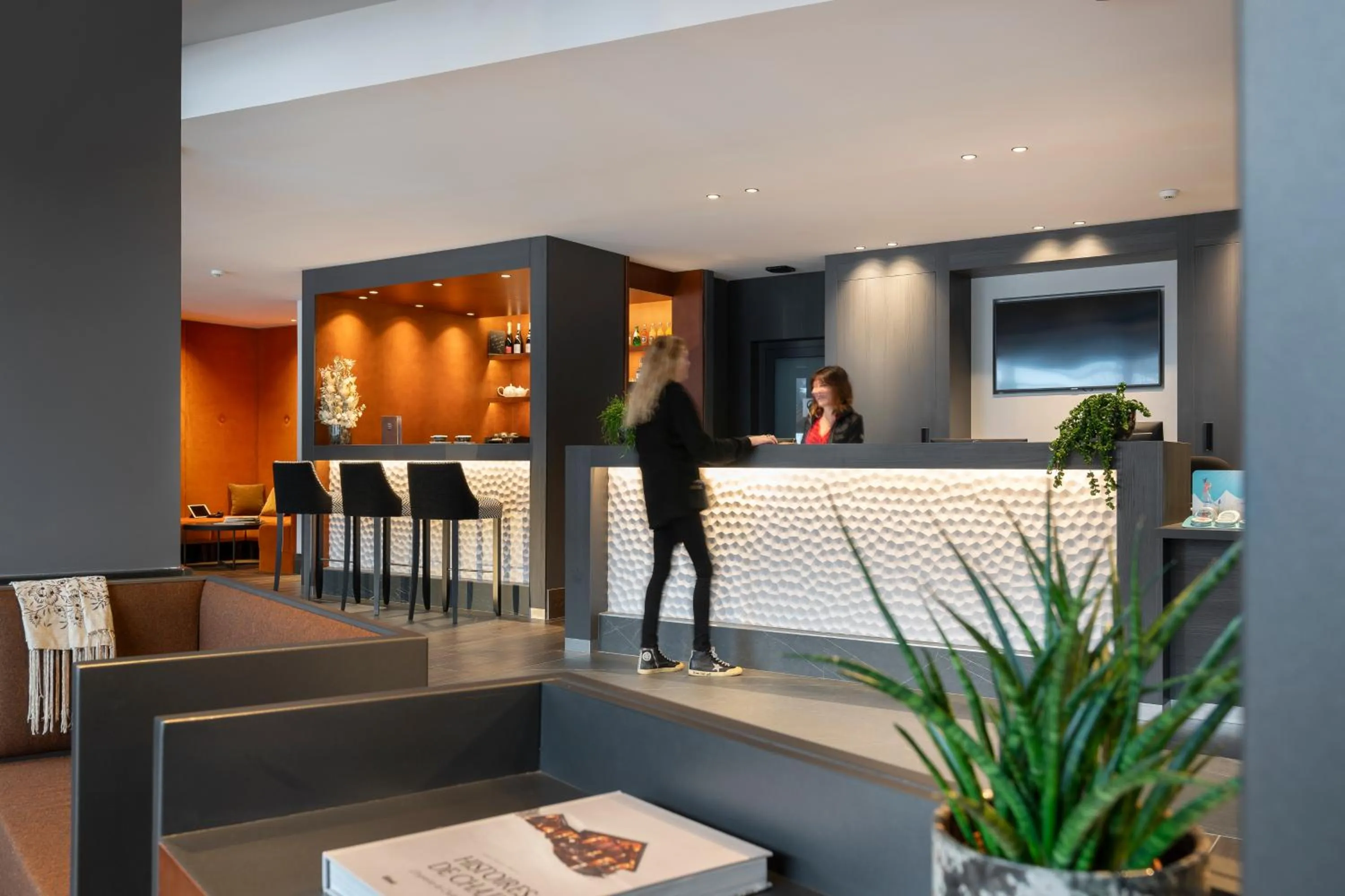 Lobby or reception in MGM Hôtels & Résidences - Résidence Chalets Laska