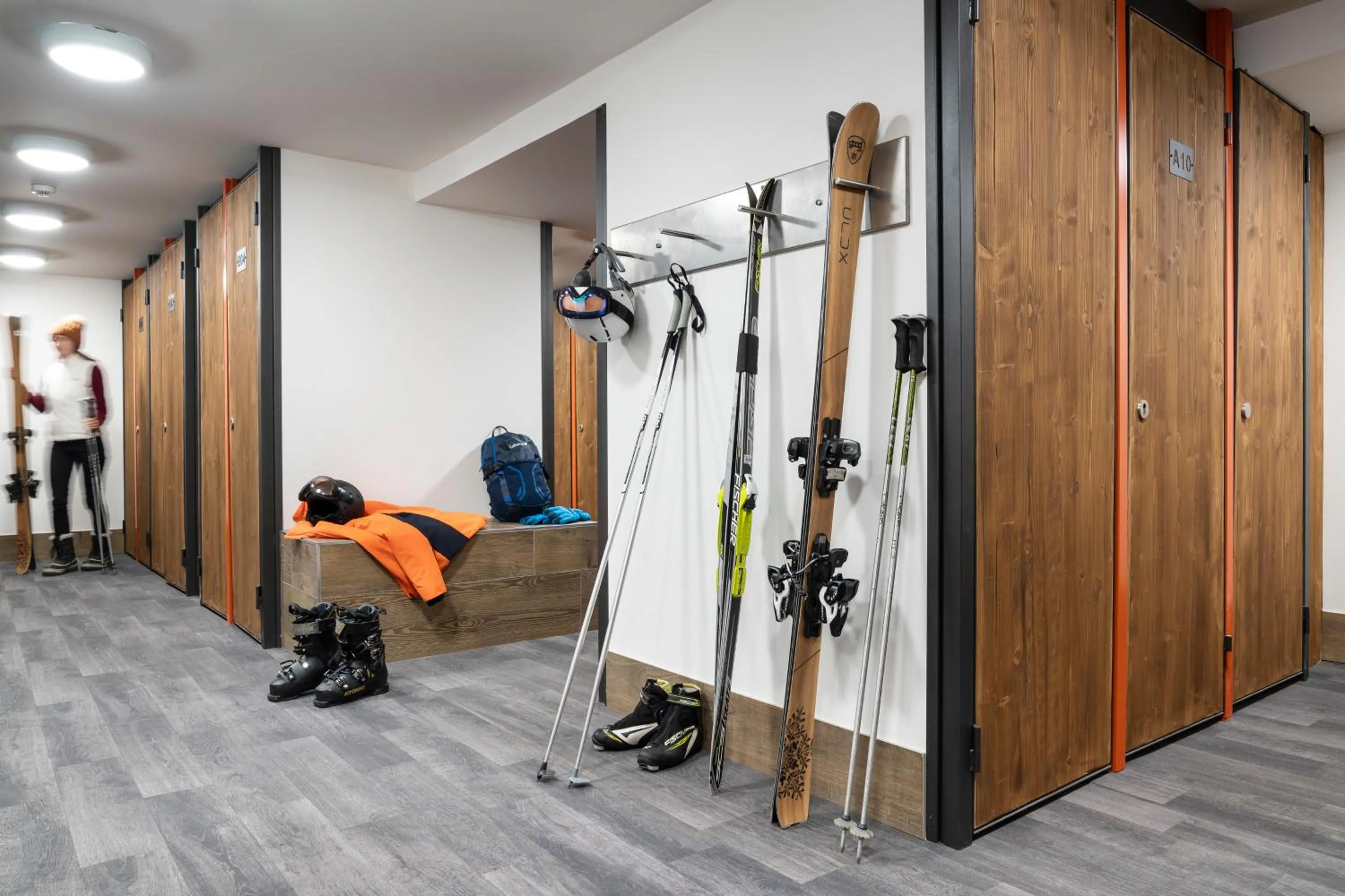 Skiing in MGM Hôtels & Résidences - Résidence Chalets Laska