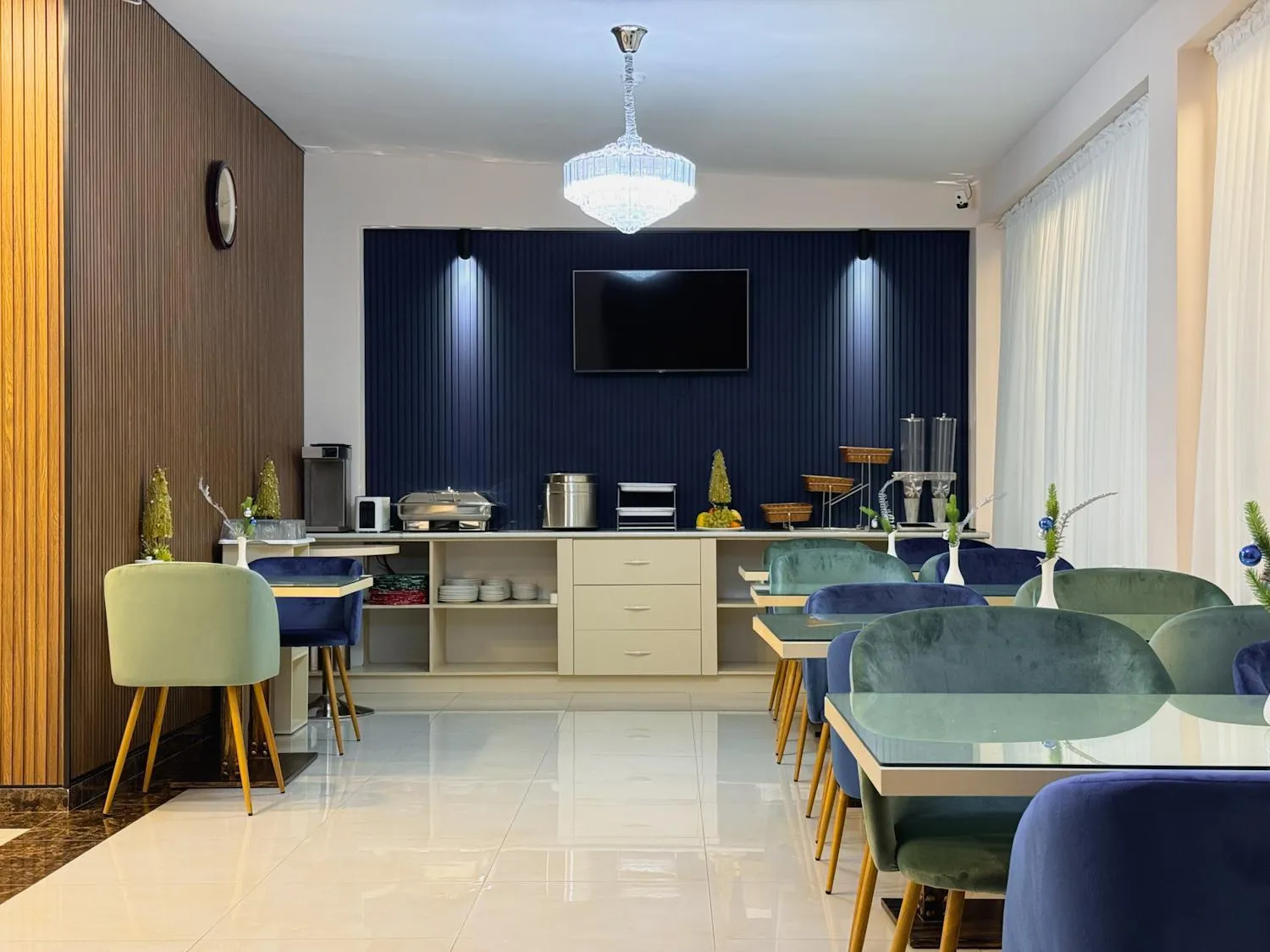 TV and multimedia in Musafir Hotel