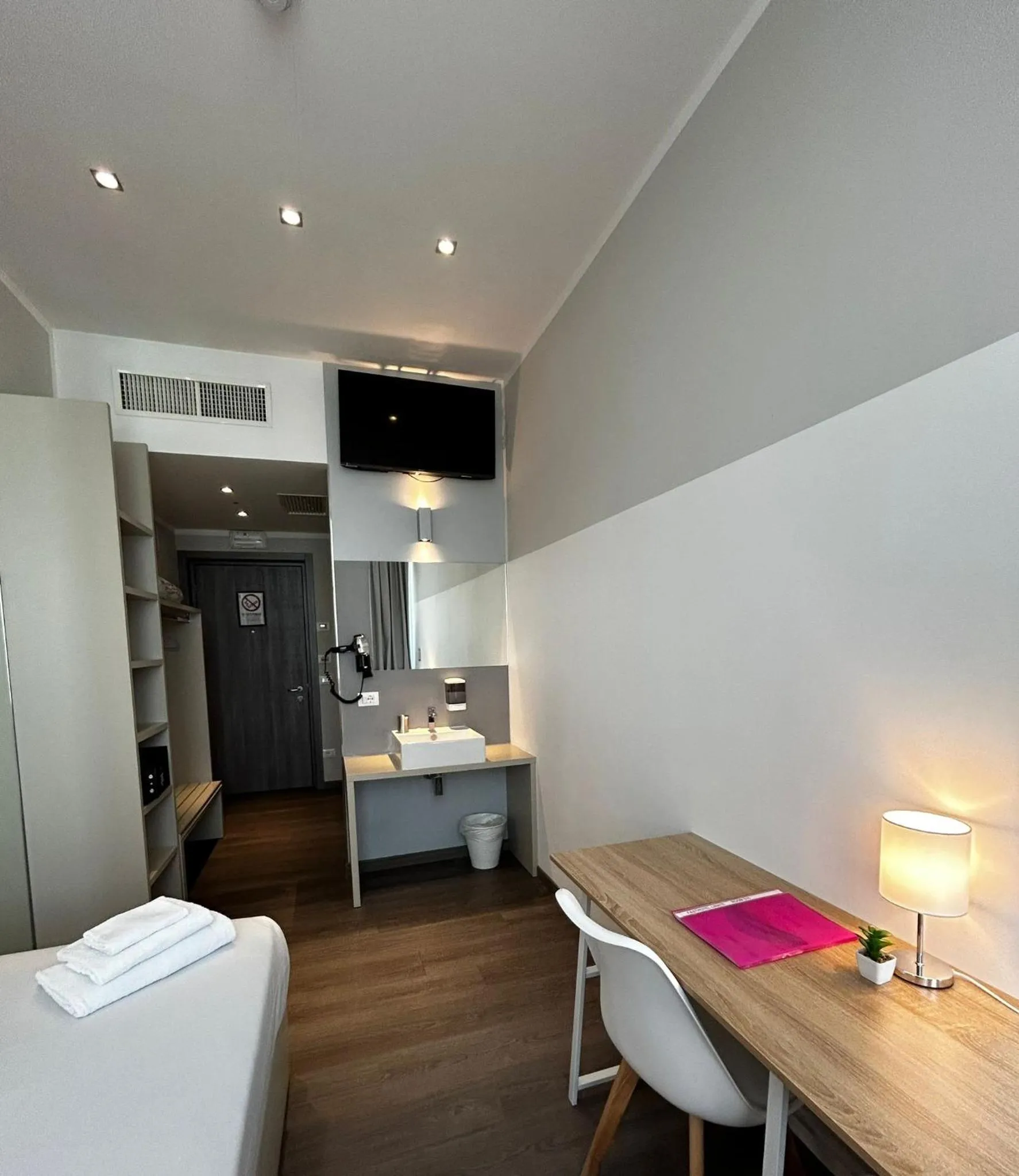 Bedroom, Bed in Fasthotel Linate