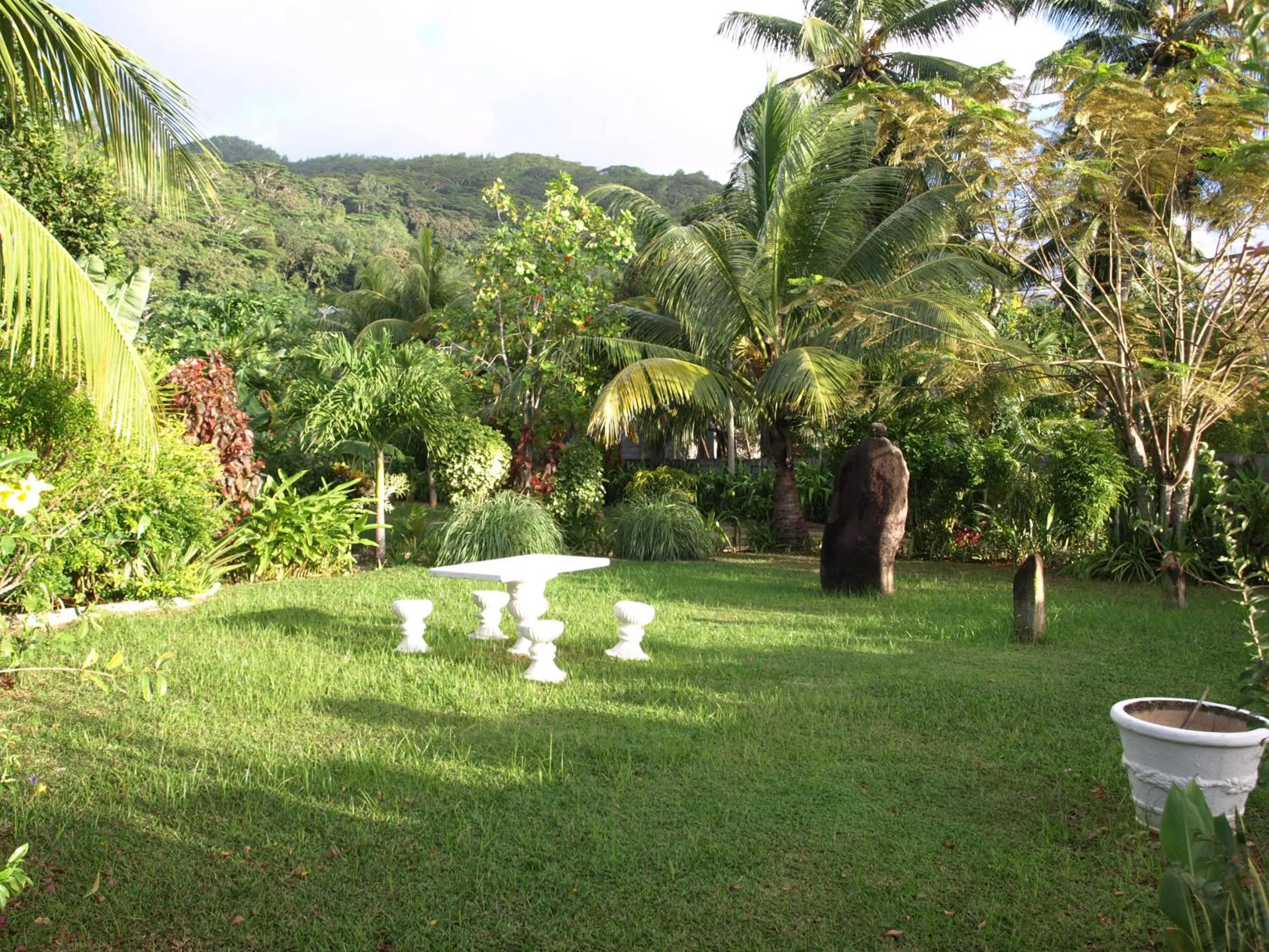 Facade/entrance in Castaway Lodge