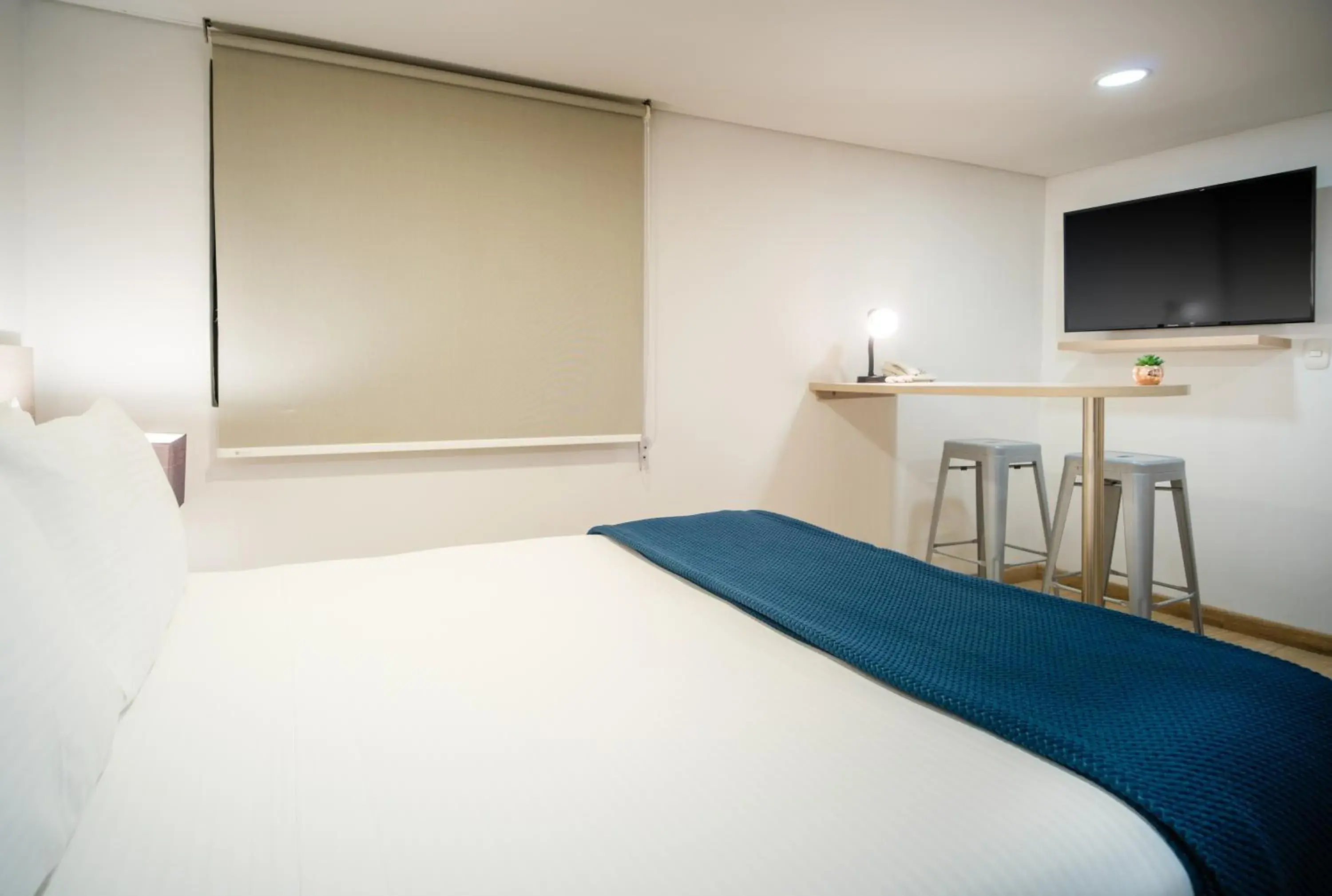 TV and multimedia, Bed in Palermo Home Bogota & Art Gallery TV and multimedia, Bed in Palermo Home Bogota & Art Gallery