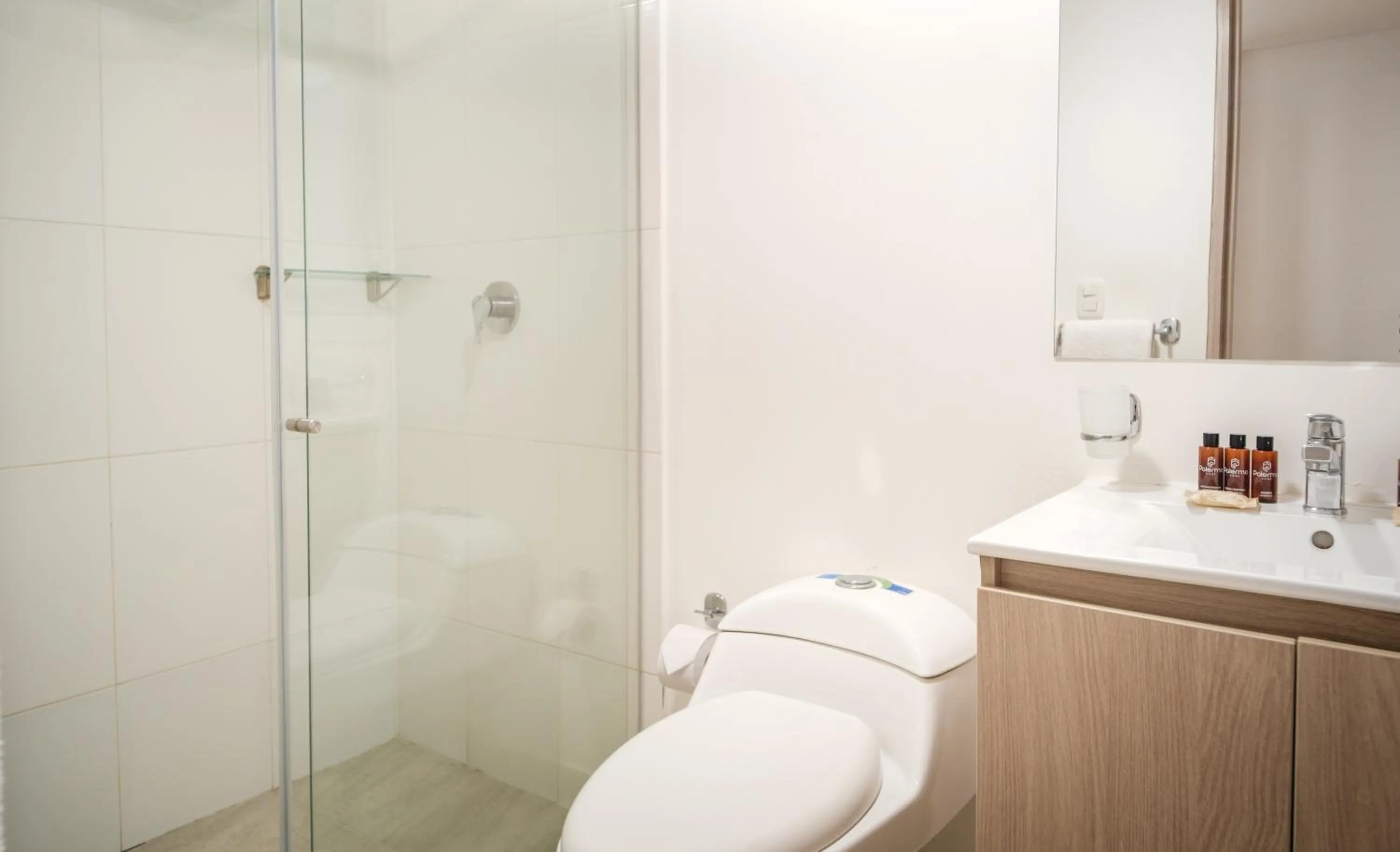 Bathroom in Palermo Home Bogota & Art Gallery