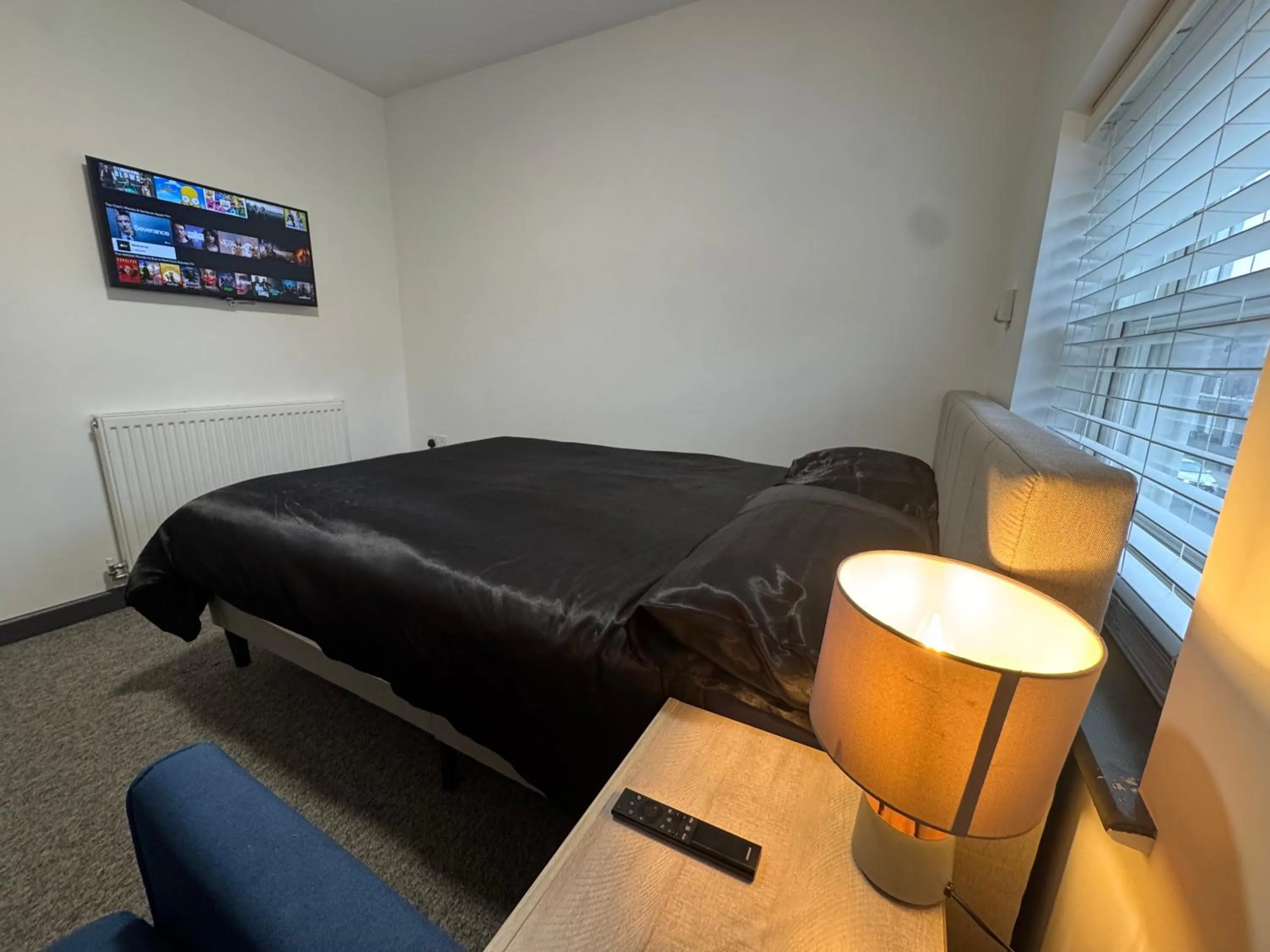 Bed in Gate Lodge - Private En-suite rooms, Kings Lynn, central location