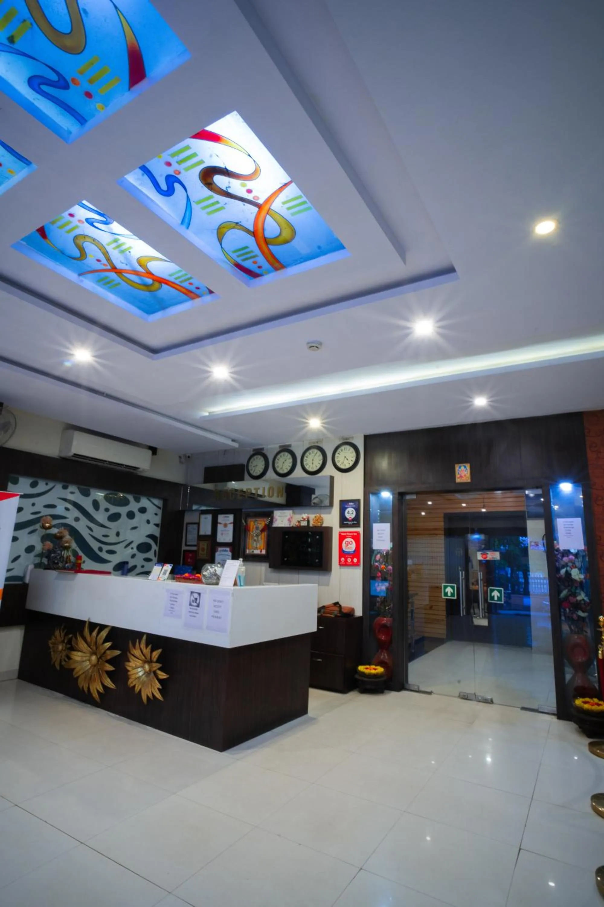 Lobby or reception in Hotel Flowers Inn