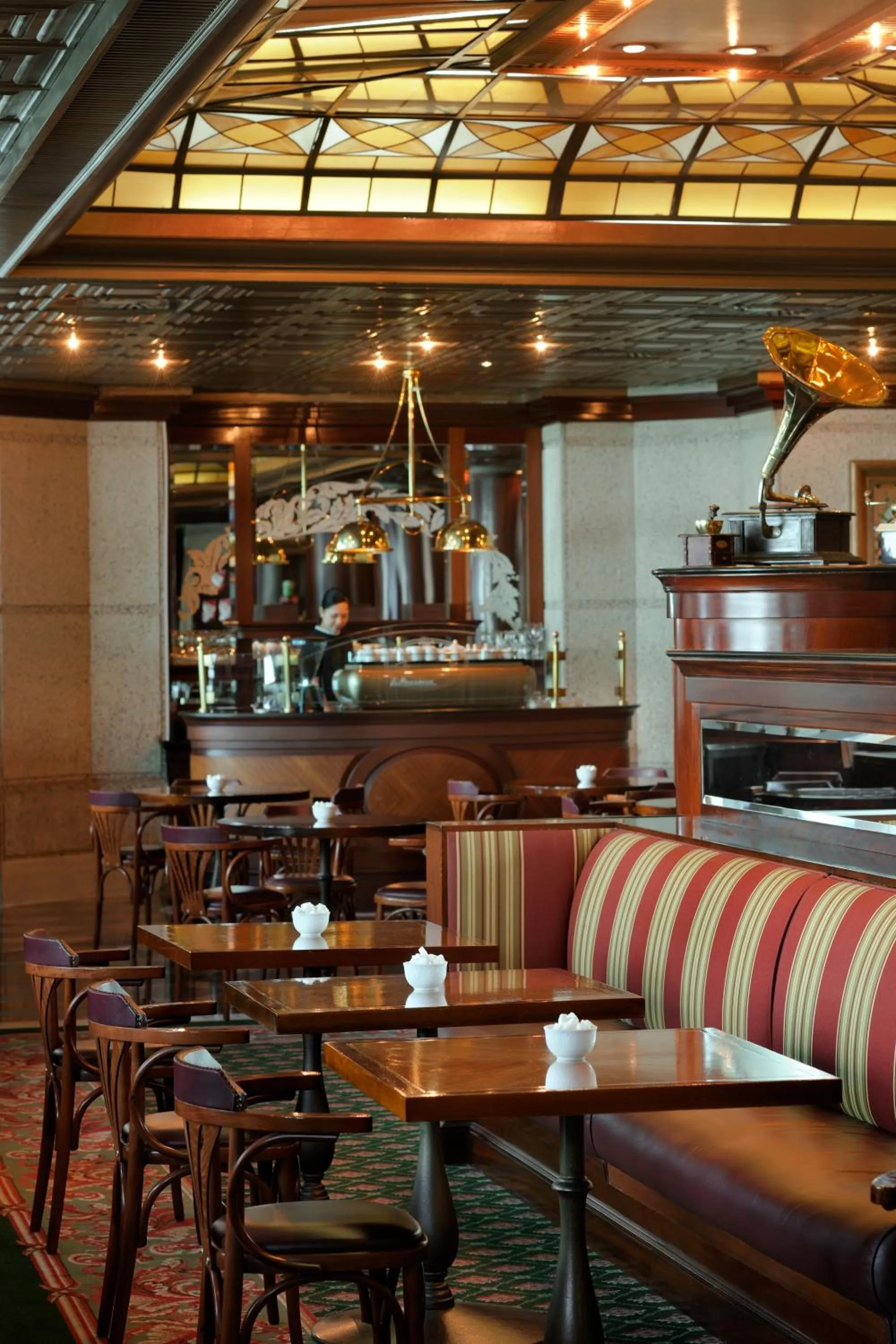Restaurant/places to eat in The Bristol Hotel by Royal Orchid Hotel Management