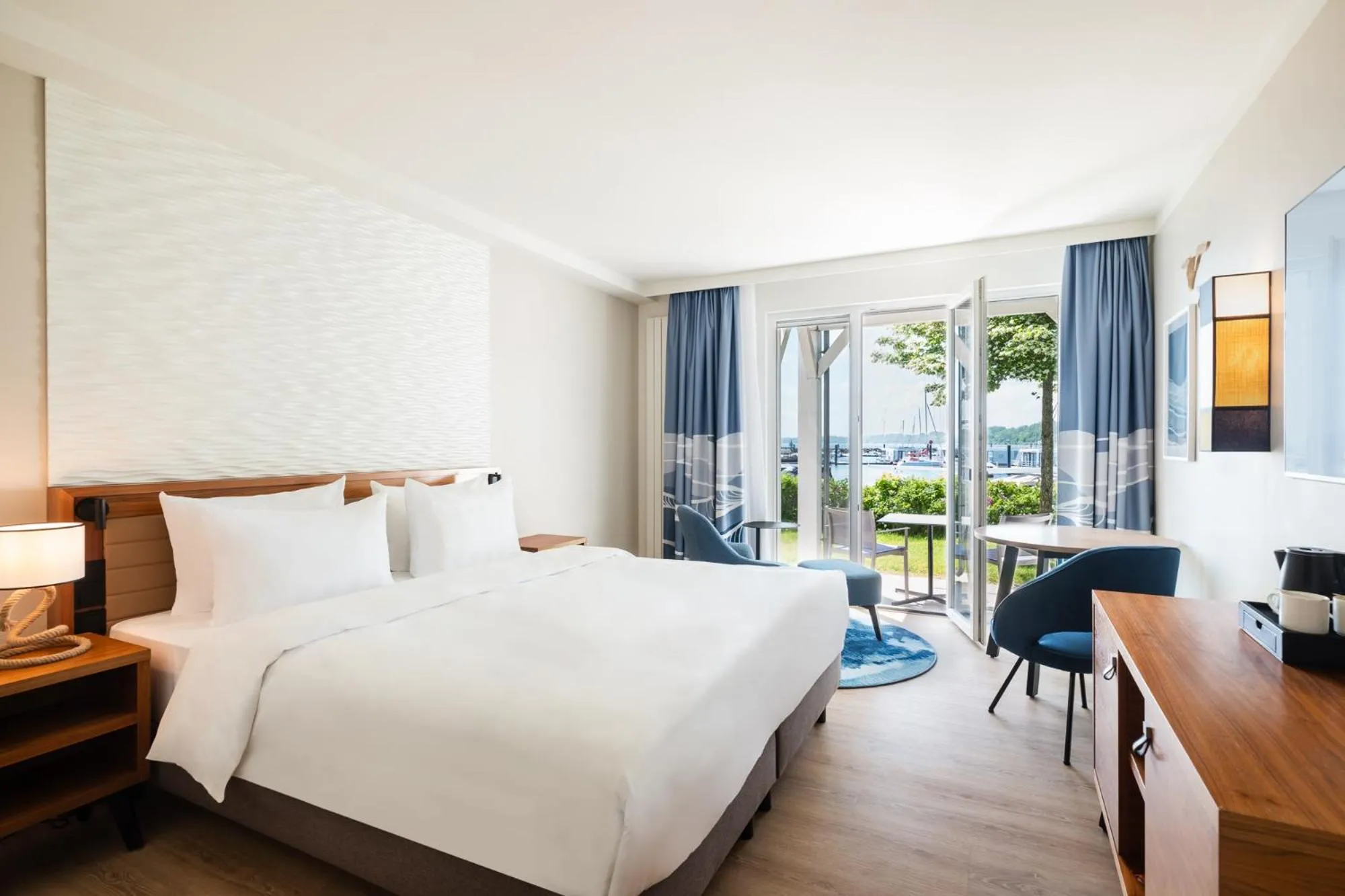 Photo of the whole room, Bed in Lindner Hotel Boltenhagen, part of JdV by Hyatt