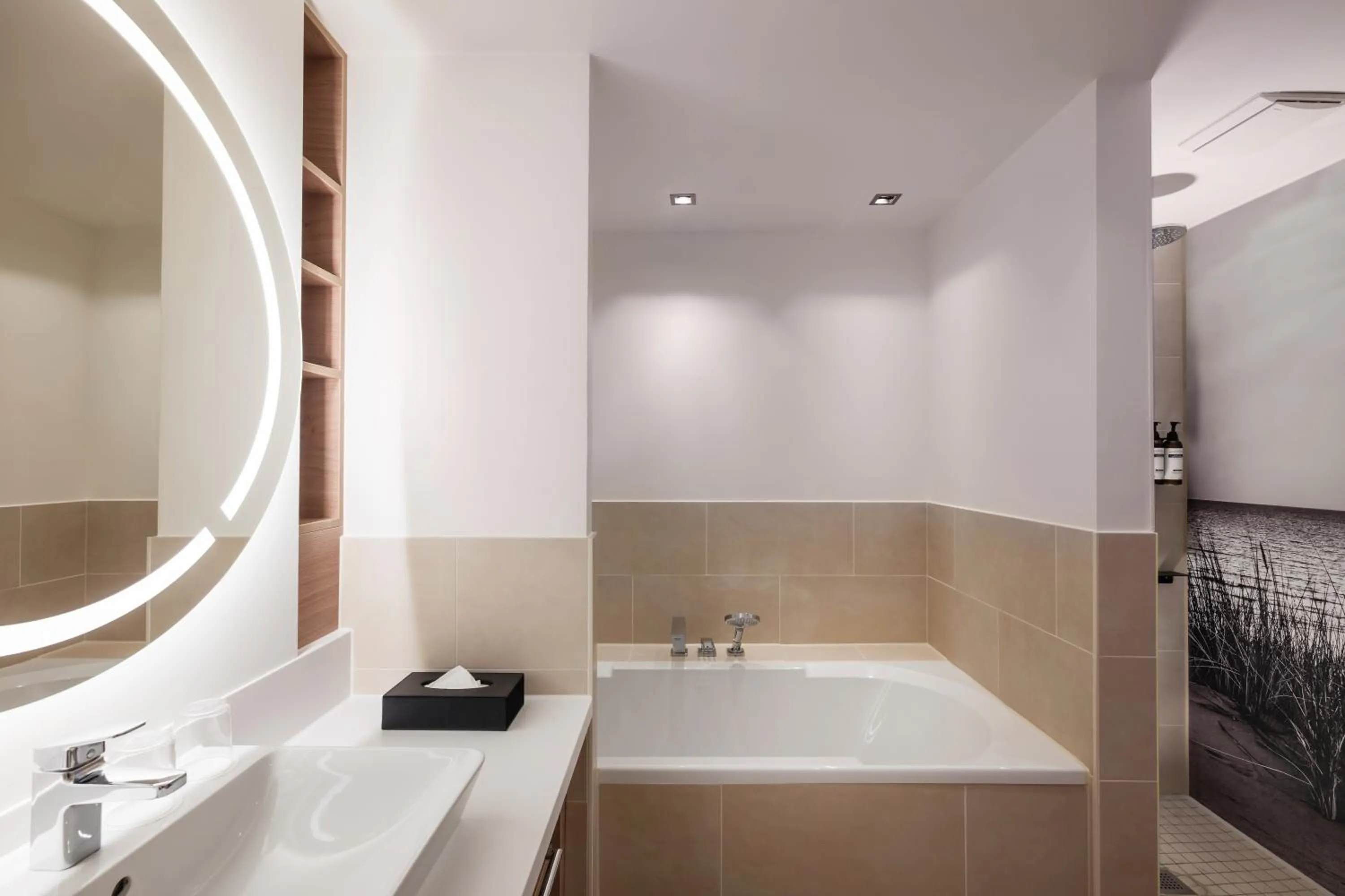 Bathroom in Lindner Hotel Boltenhagen, part of JdV by Hyatt