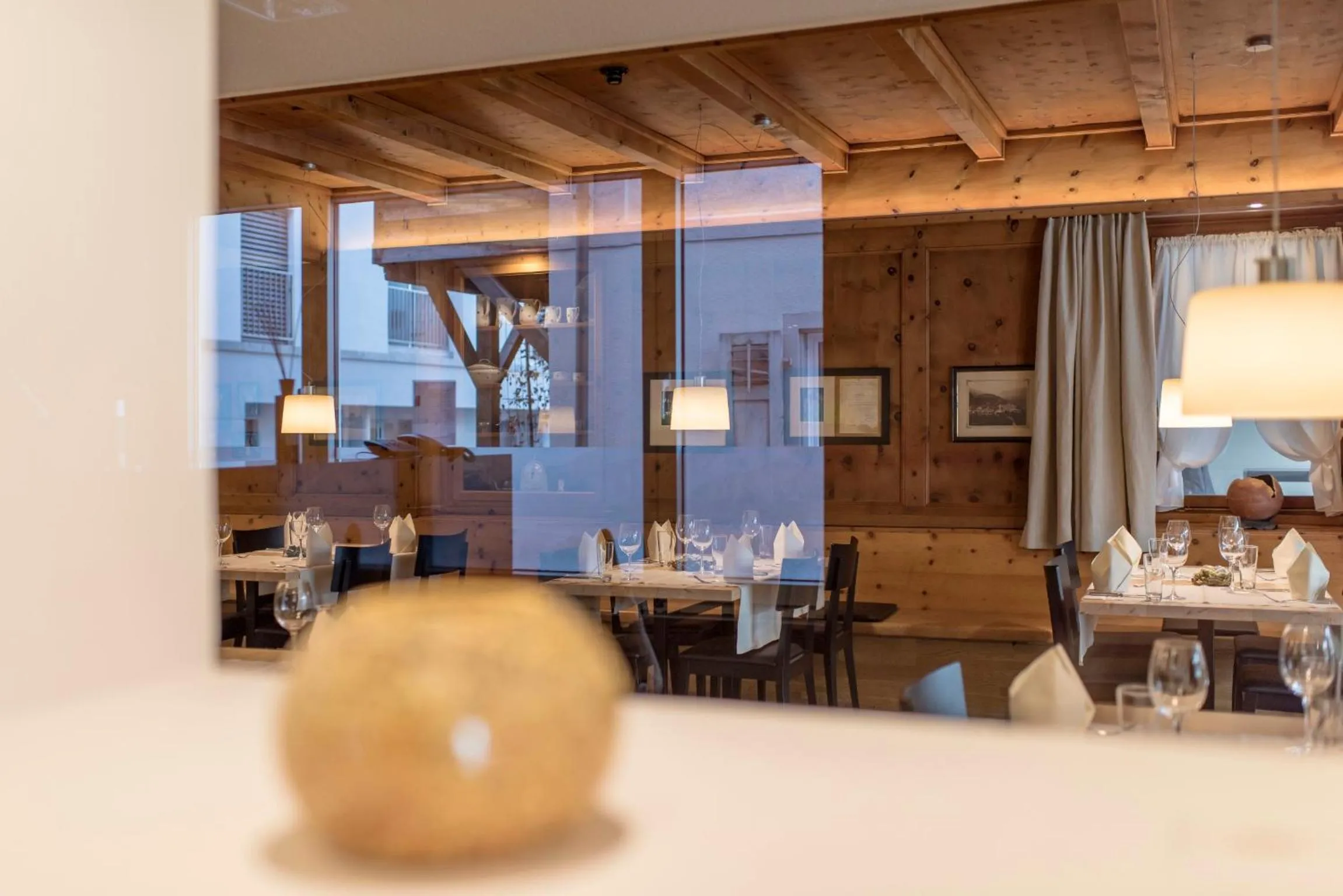 Restaurant/places to eat in Hotel Weiss Kreuz