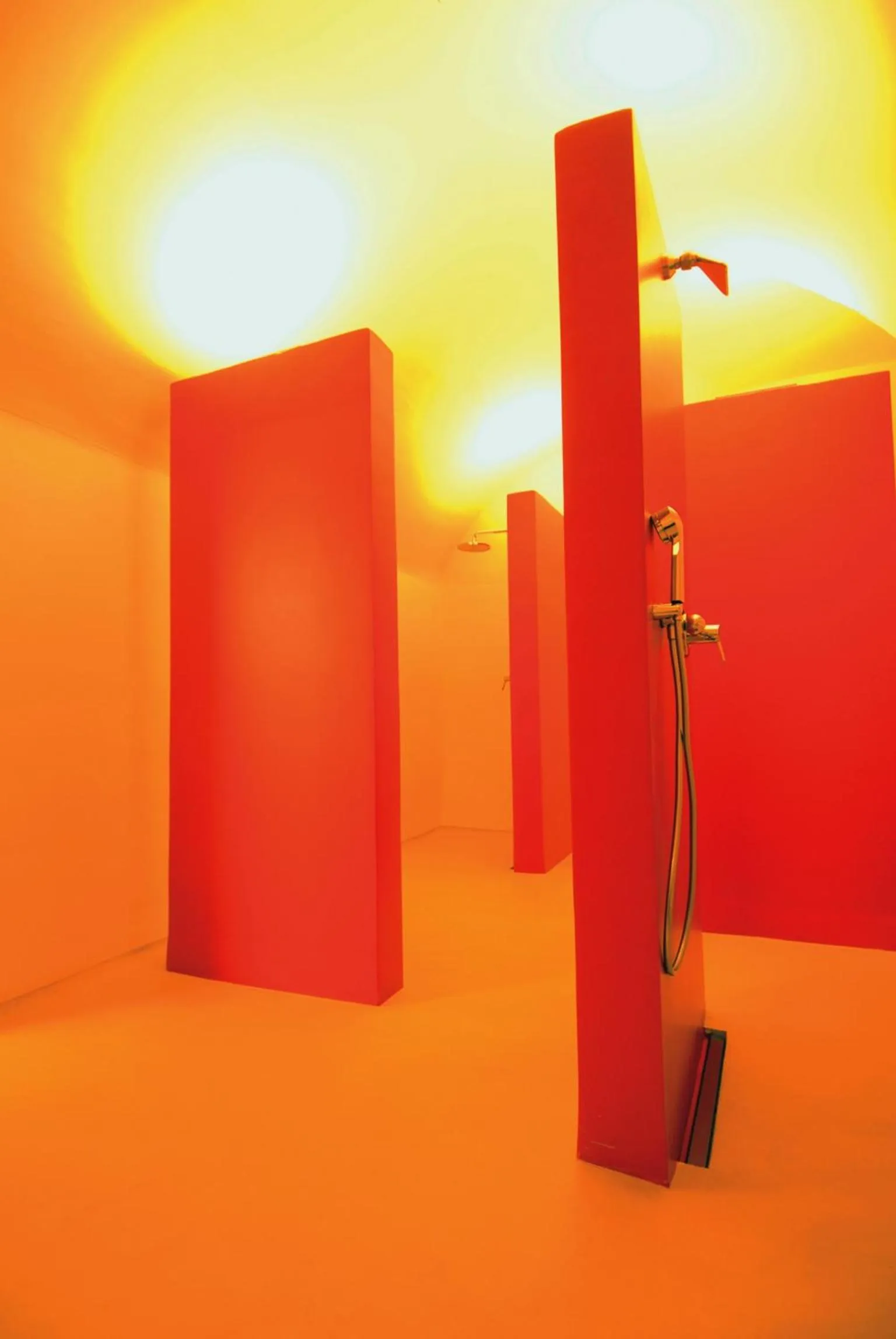 Shower in Hotel Weiss Kreuz