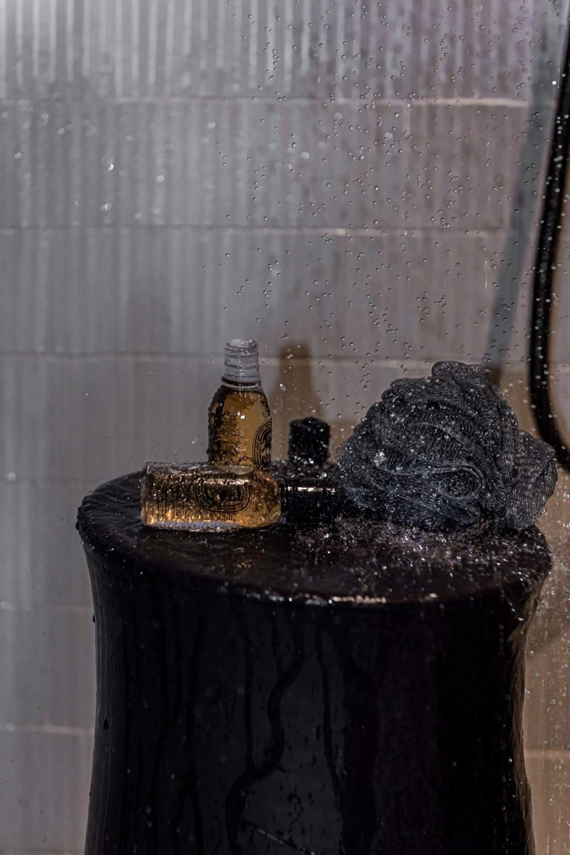 Shower in Aeonic Suites and Spa