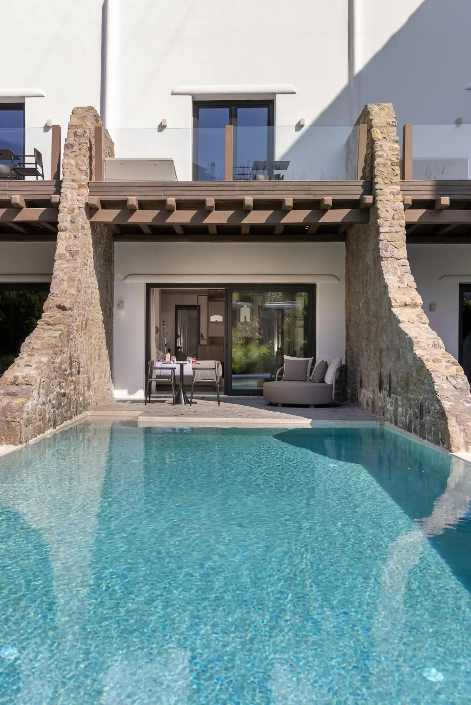 Swimming pool in Aeonic Suites and Spa Swimming pool in Aeonic Suites and Spa