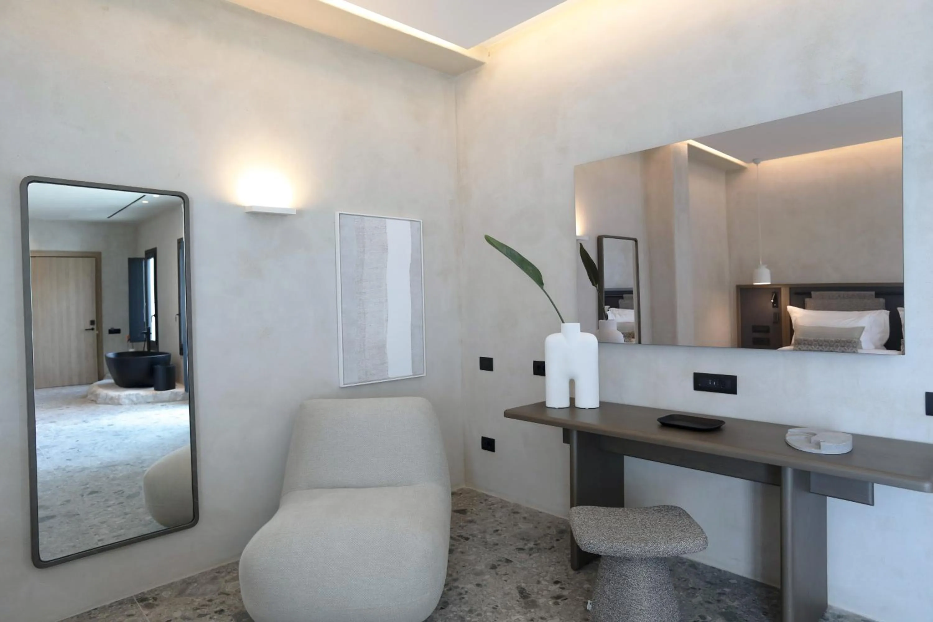 Decorative detail, Bed in Aeonic Suites and Spa