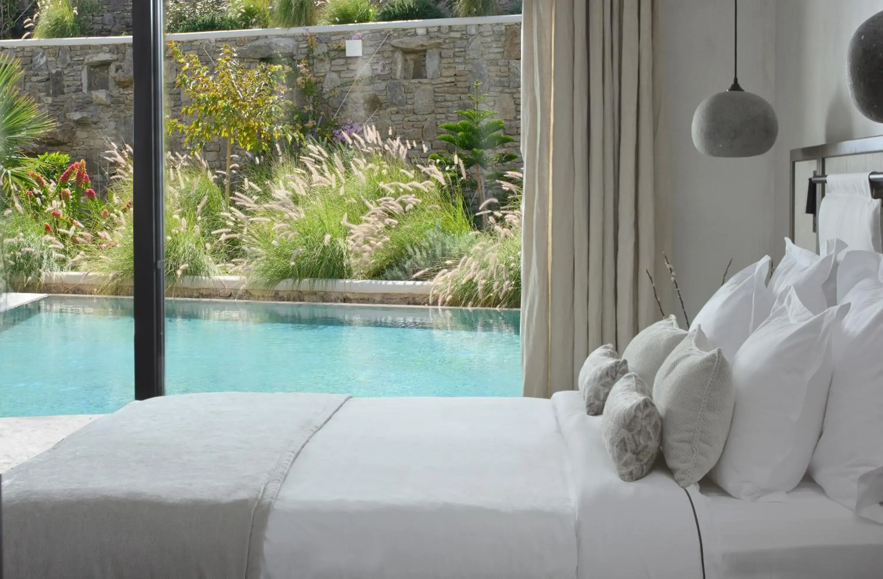 Bed in Aeonic Suites and Spa Bed in Aeonic Suites and Spa