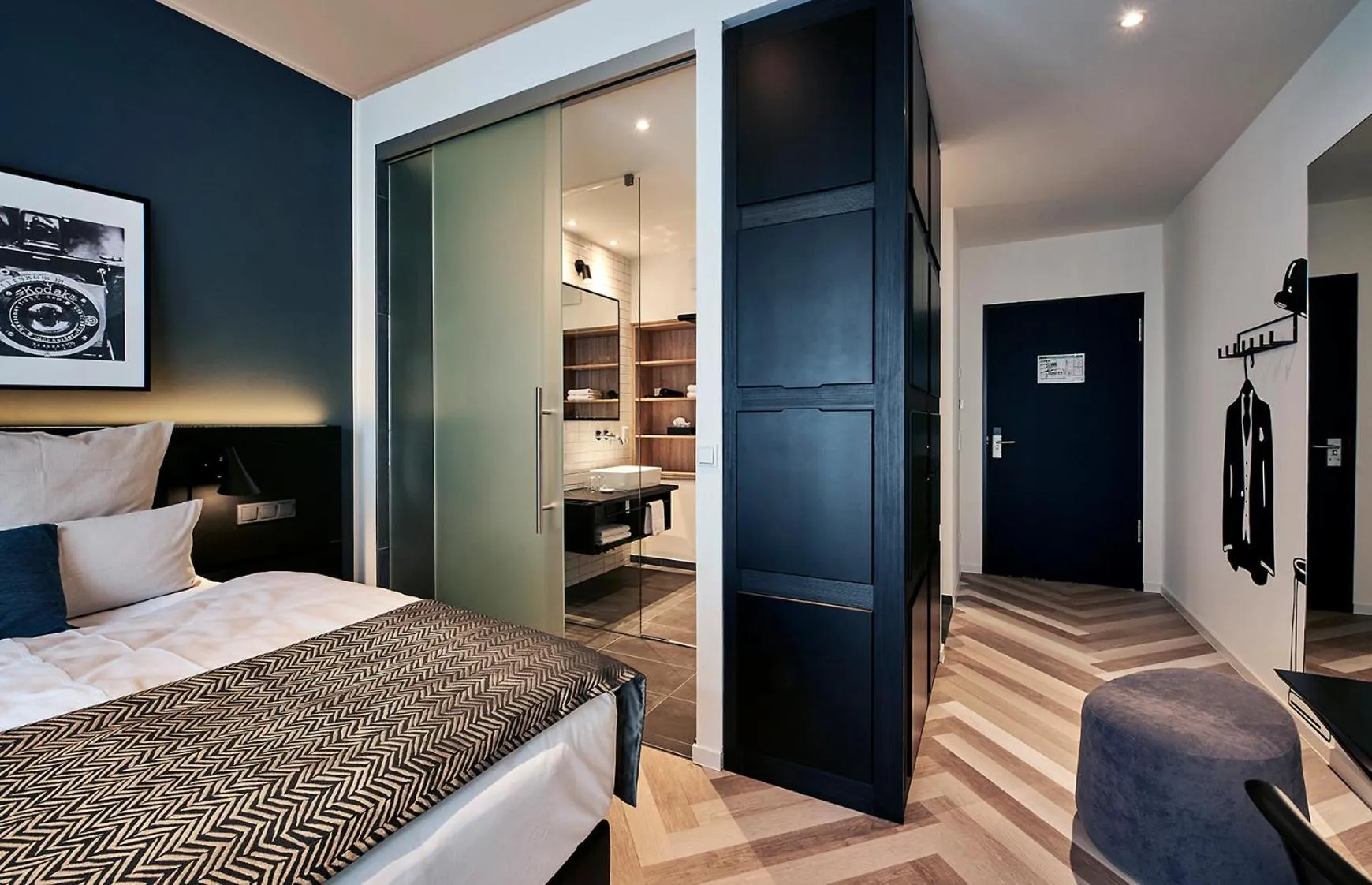 Photo of the whole room, Bed in Hotel Hansa